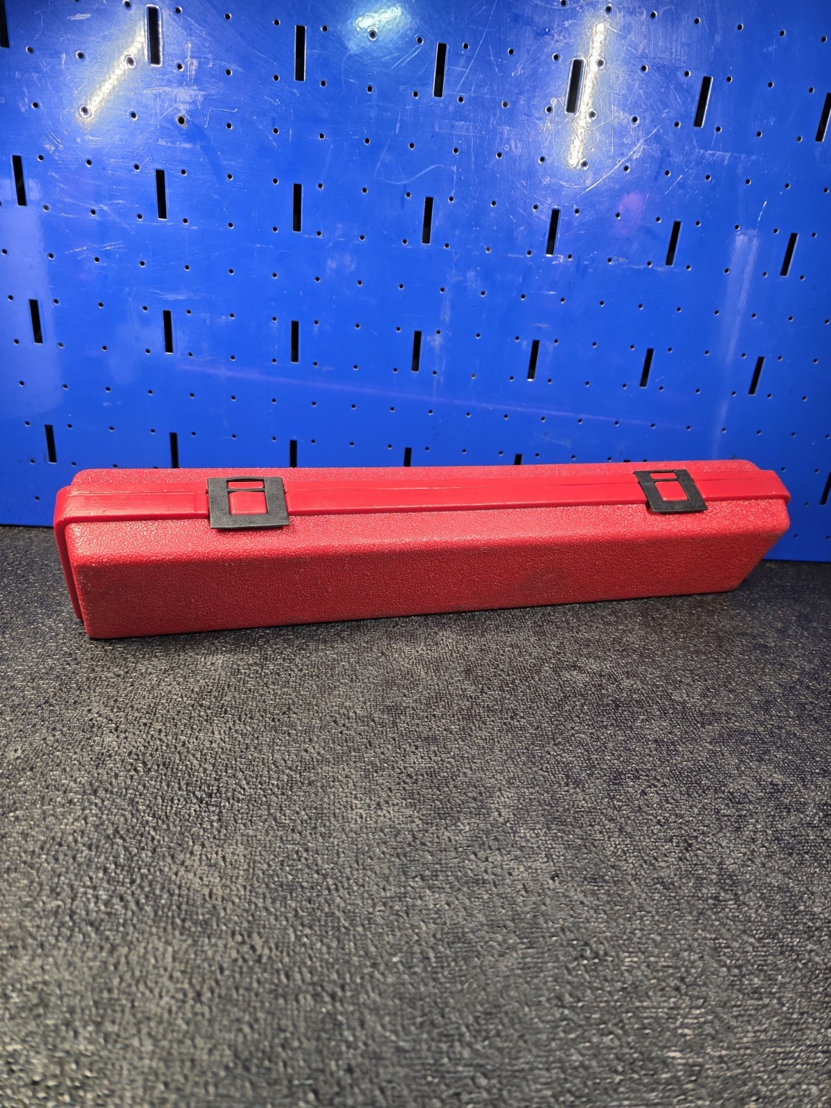 Mac Tools TW250R 3/8″ Drive Click Style Torque Wrench With Case 50-250in. lbs.