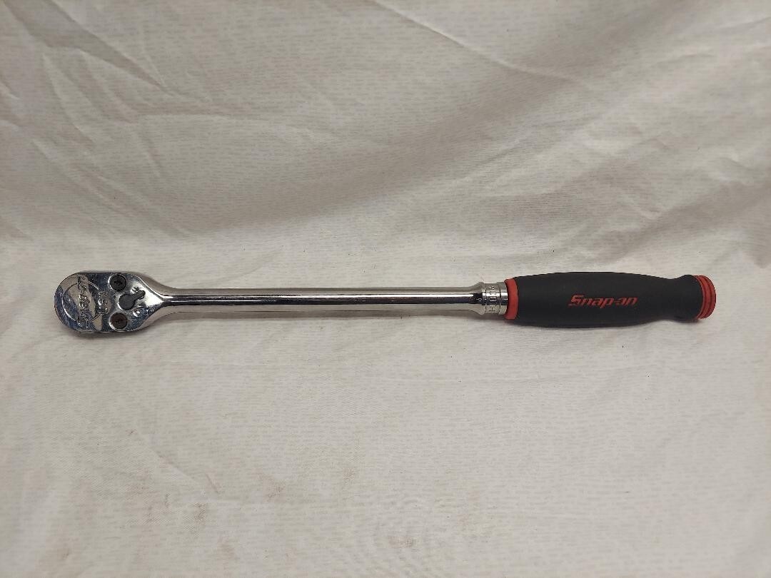 SNAP ON 1/2 DRIVE RATCHET 17 INCHES LONG USED BUT VERY NICE
