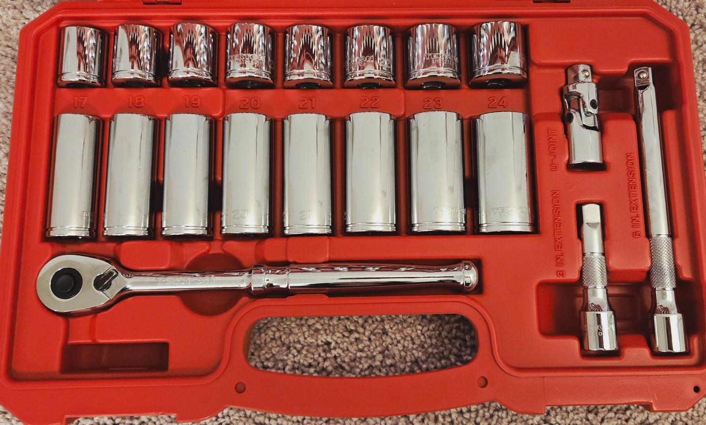 Tekton 3/8 Inch Drive 6-Point Socket & Ratchet Set, 42-Piece (6-24 mm) SKT15201