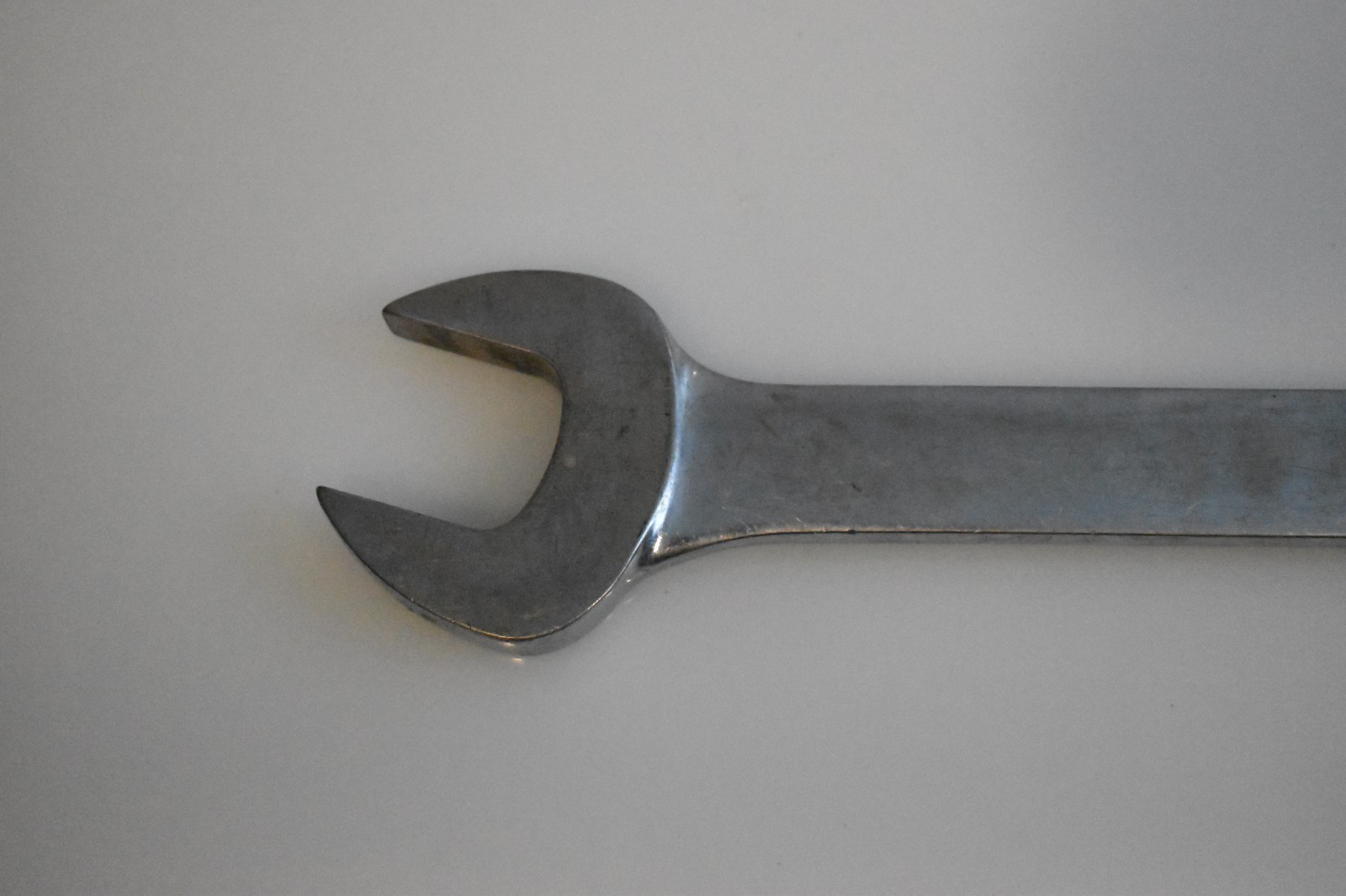 Snap On Tools VO4042 1-1/4″ x 1-5/16″ SAE Open End Wrench Chrome USA