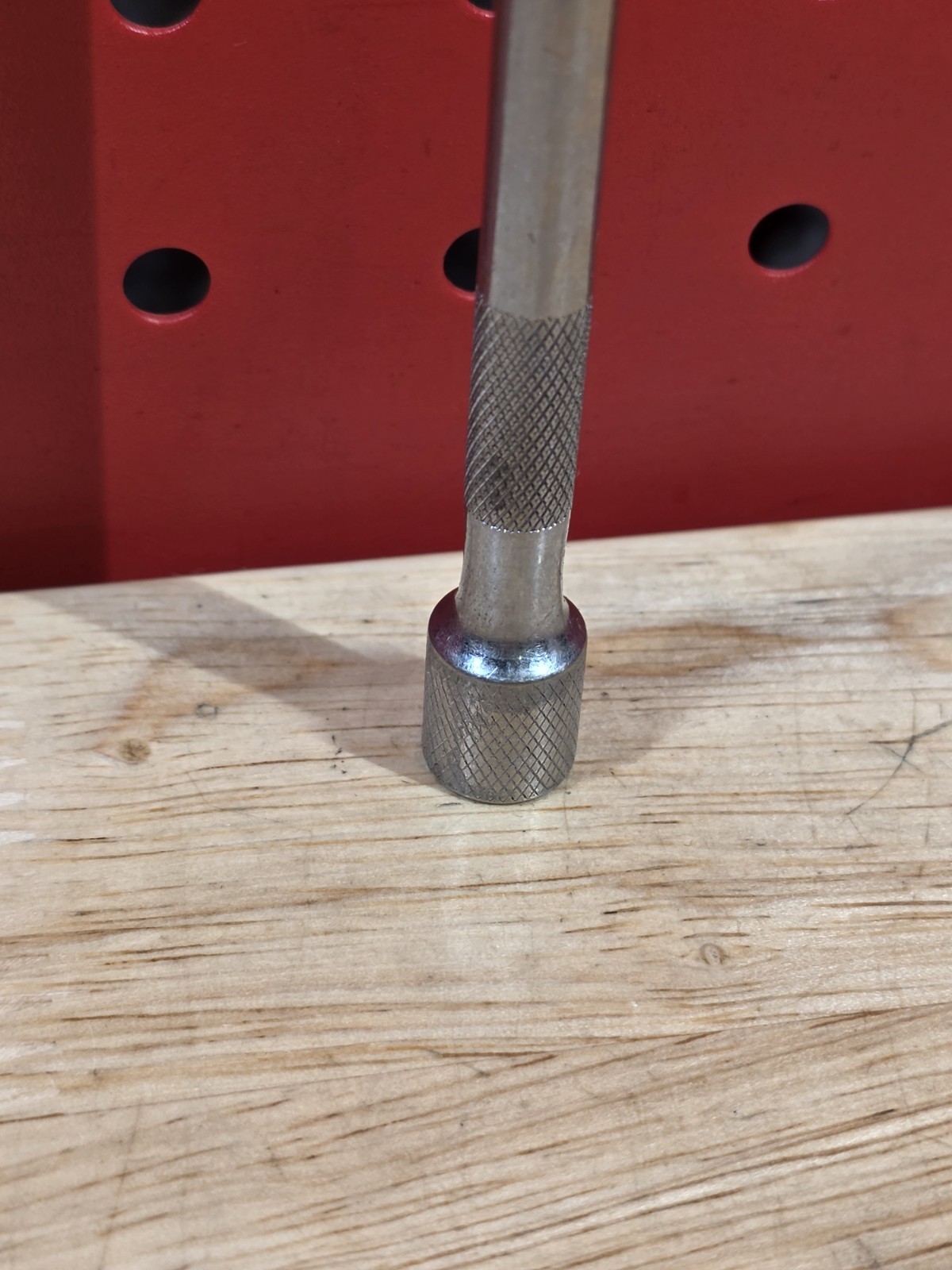MAC Tools M14EKLQ 14″ Long 1/4″ Drive Knurled Locking Extension