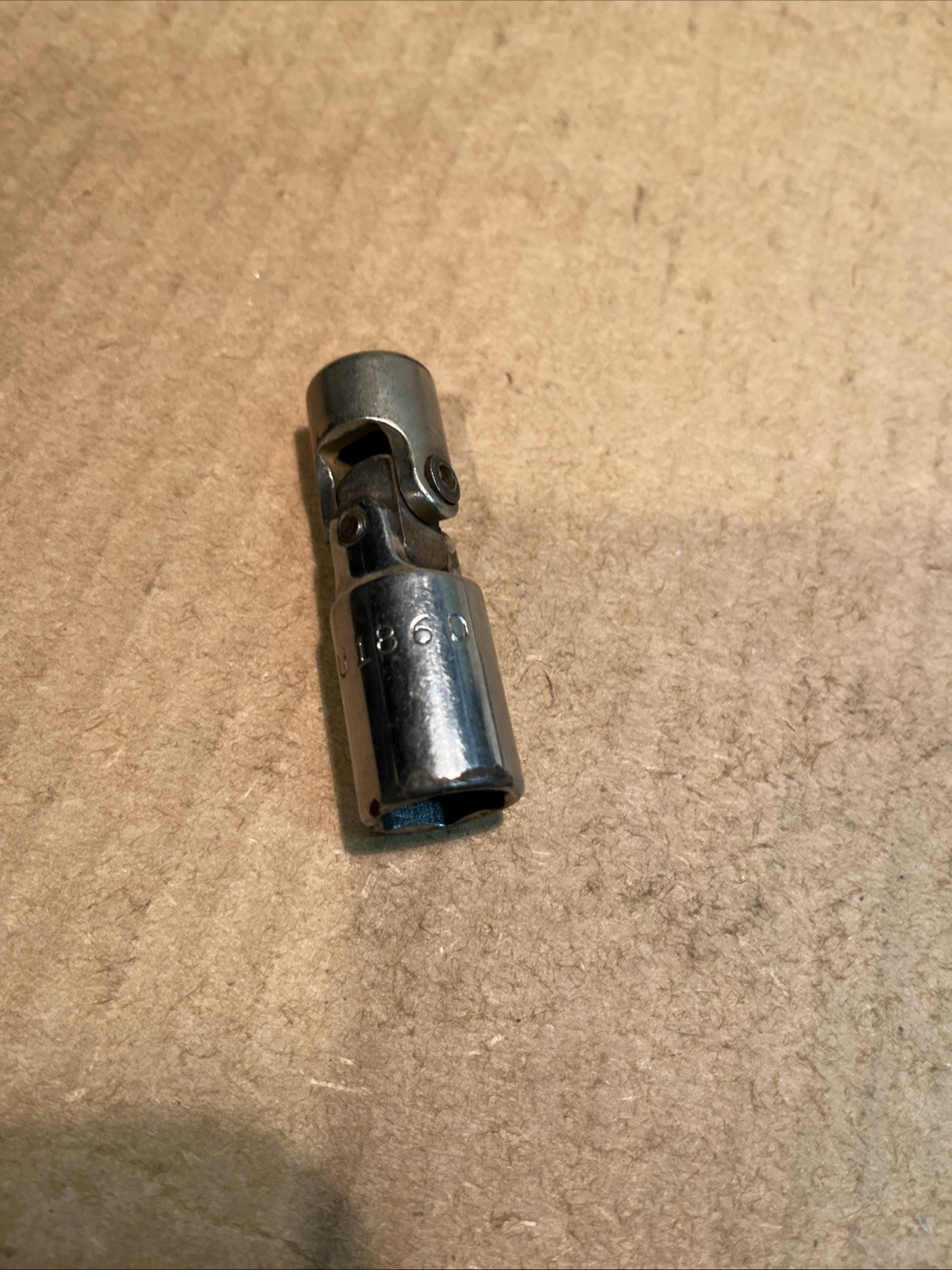 MAC TOOLS 3/8″ Drive 9/16″ Swivel 6 Point (XU186D) Swiveling SAE Socket USA MADE
