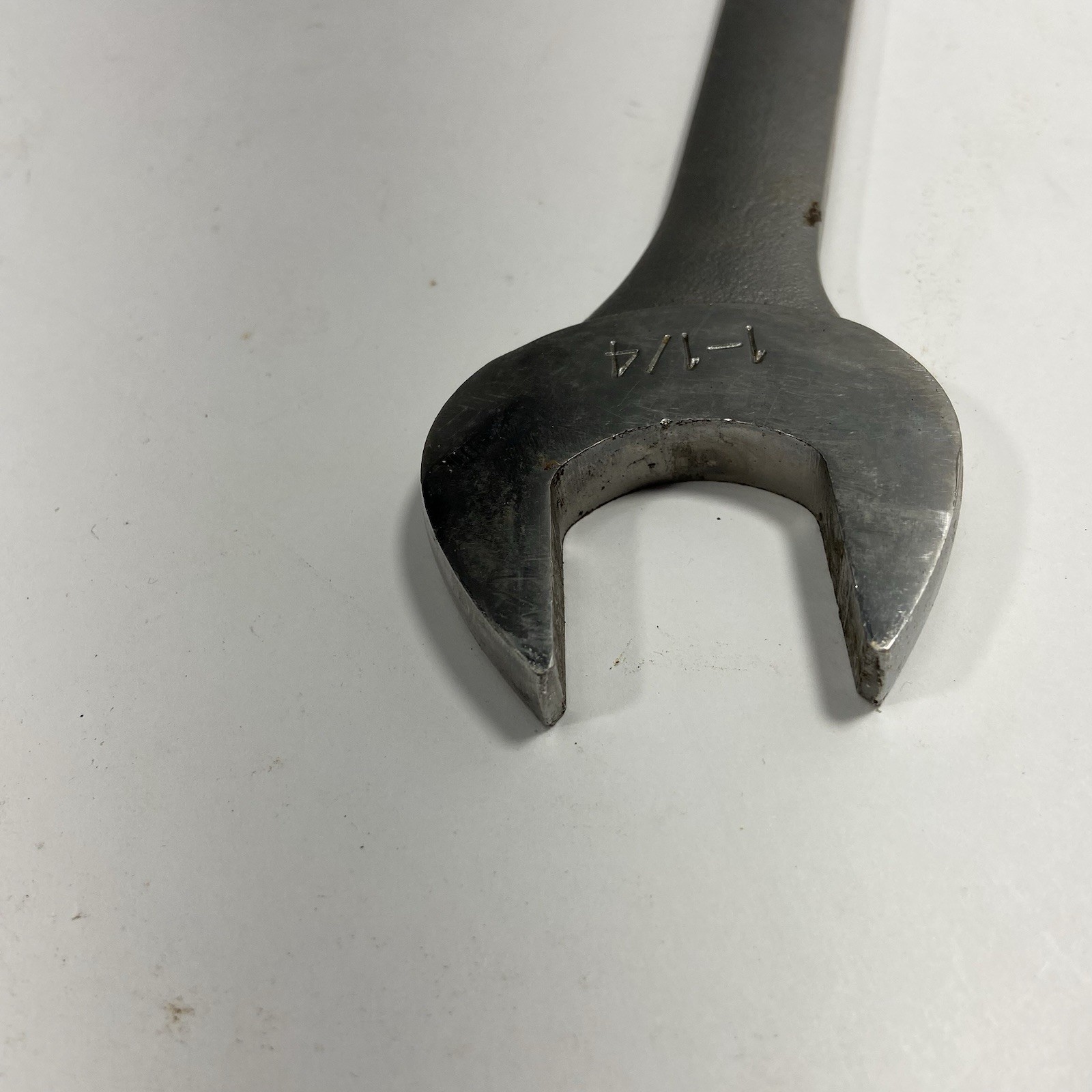 Craftsman Tools USA 44708 -VA- 1-1/4″ SAE Combination Wrench 12 Point