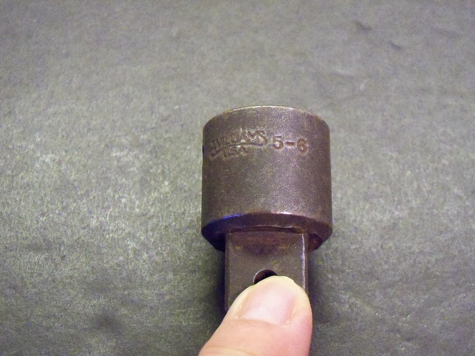 Williams Vintage 5-6 1/2″ Drive to 3/4″ Male Drive Socket Adapter
