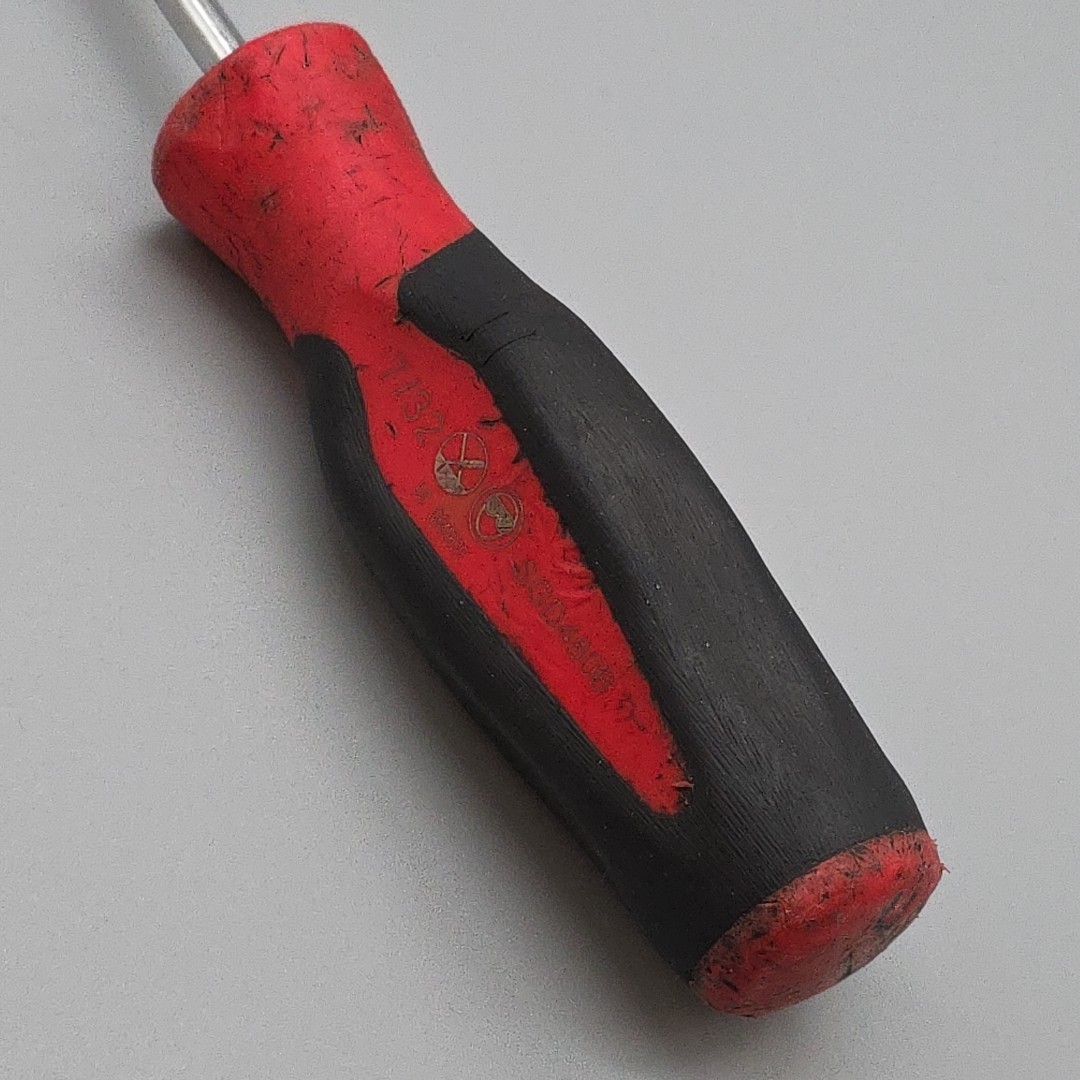 Snap-on SGD480B Flathead SCREWDRIVER 7/32 Slotted Regular Black Handle 12.5″