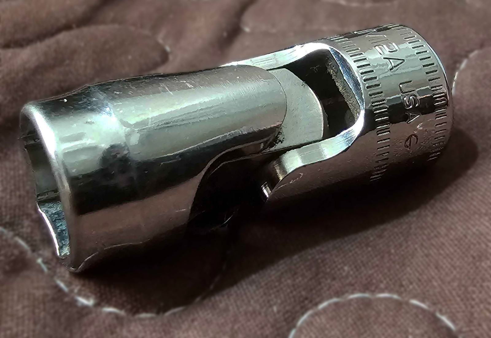 Snap-On 3/8″ Drive 6-Point Metric 12 mm Flank Drive Shallow Socket FSUM12A