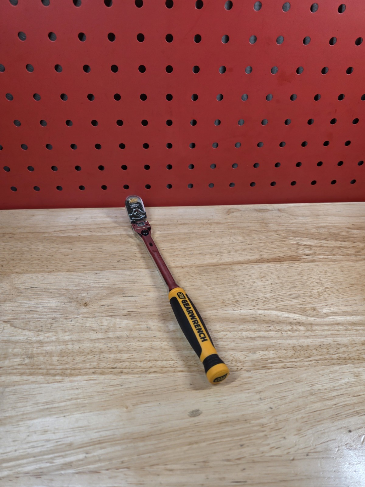 GEARWRENCH 81055 1/4″ Drive 9″ Cushion Grip 120XP Locking Flex Head Ratchet NICE