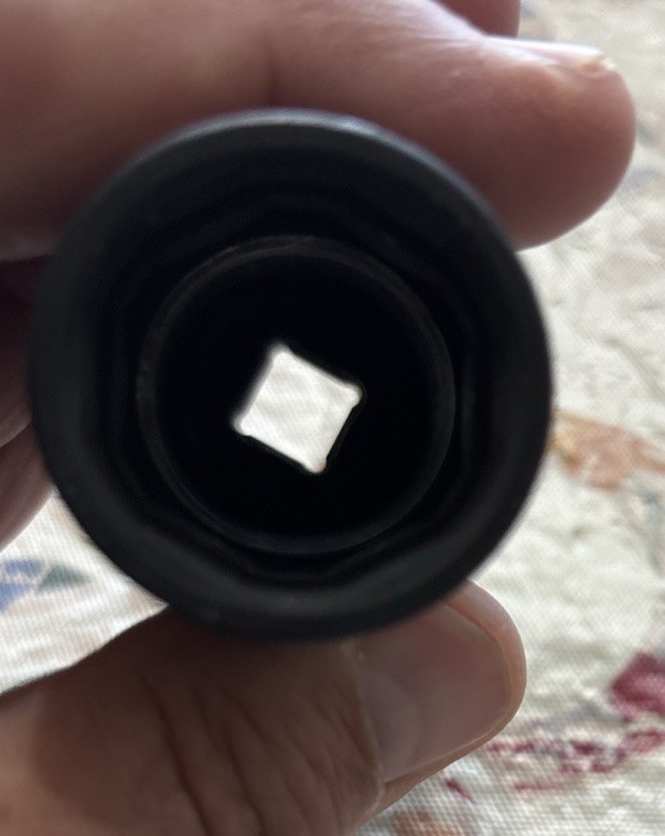 Oil Pressure Sensor Socket,Hexagonal Drive27mm Socket for Removing Oil Sendin…