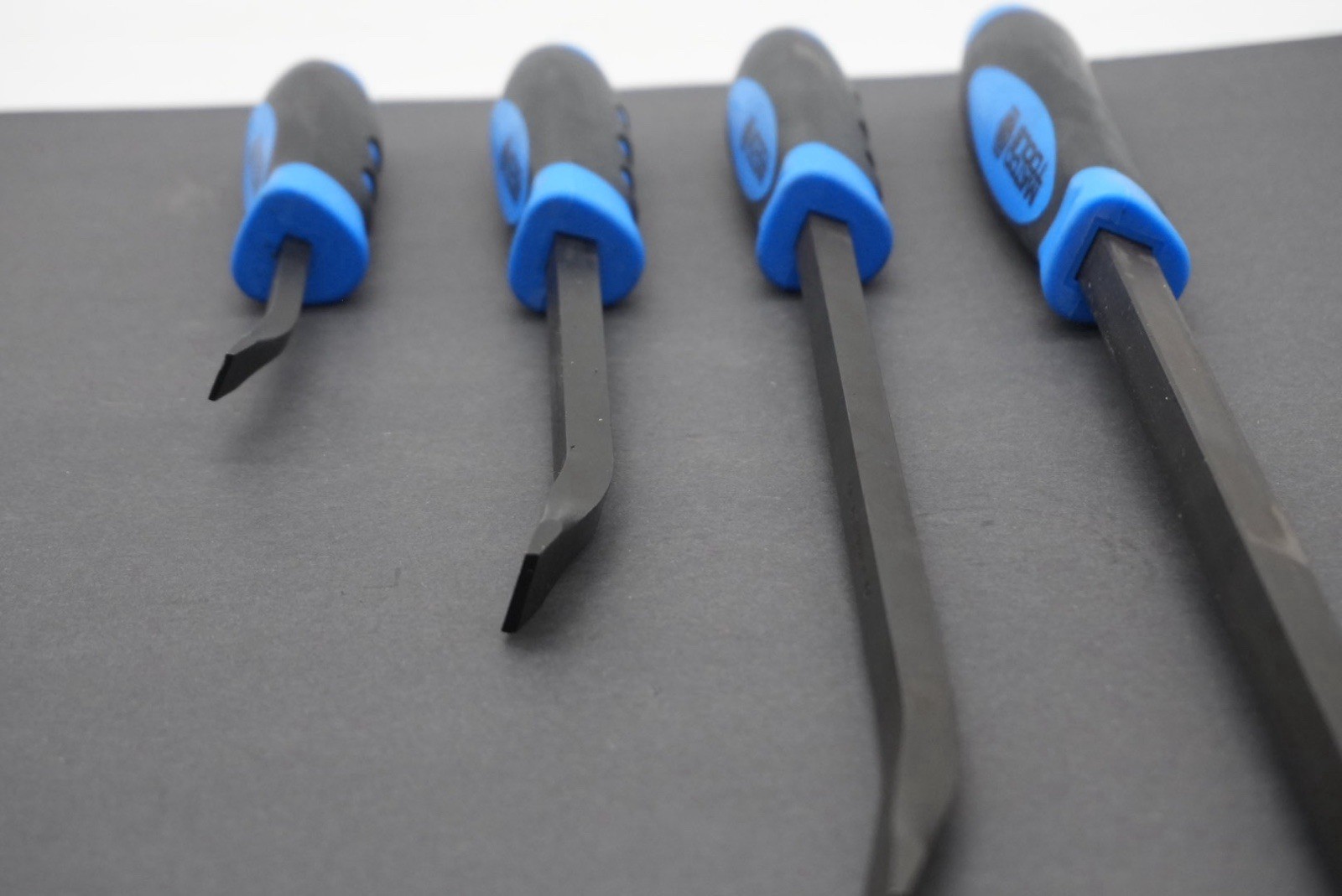 Matco Tools Pry Bar Set 4- Piece Curved Tip Strike Handle (Blue) PBSB4C No Tray