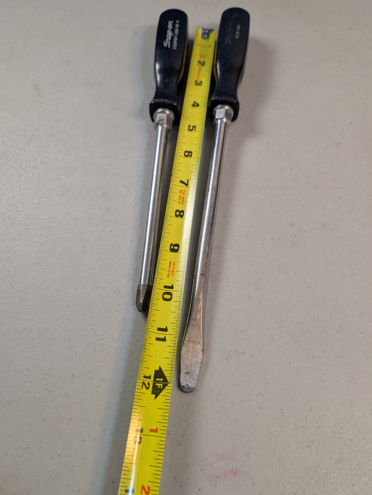 Snap-On SSDP64 #4 Phillips Screwdriver & SSD8 Flat Slotted Black Hard Handle USA