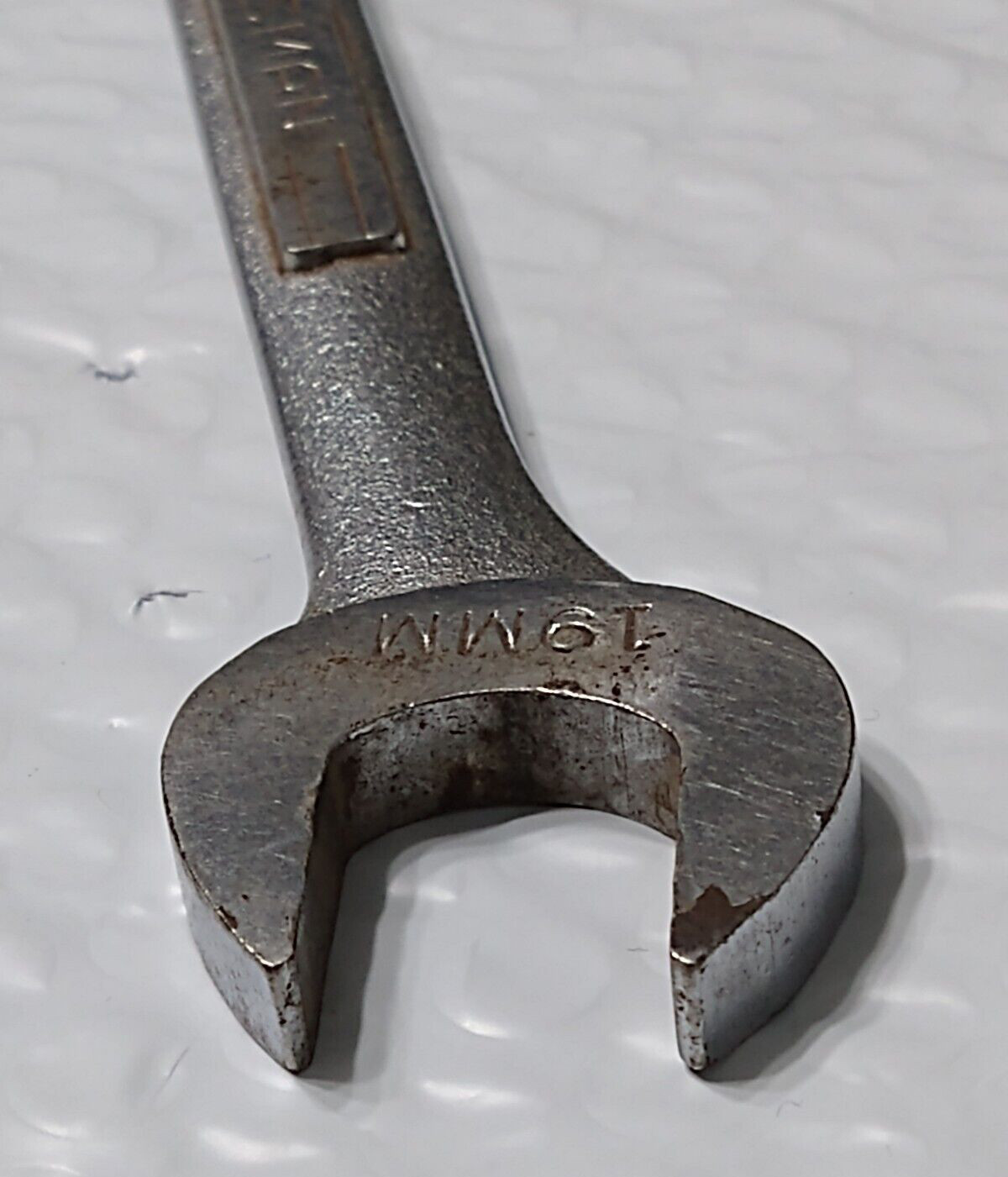 CRAFTSMAN VV44508, 17MM x 19MM OPEN END WRENCH, 8.6″ LONG.