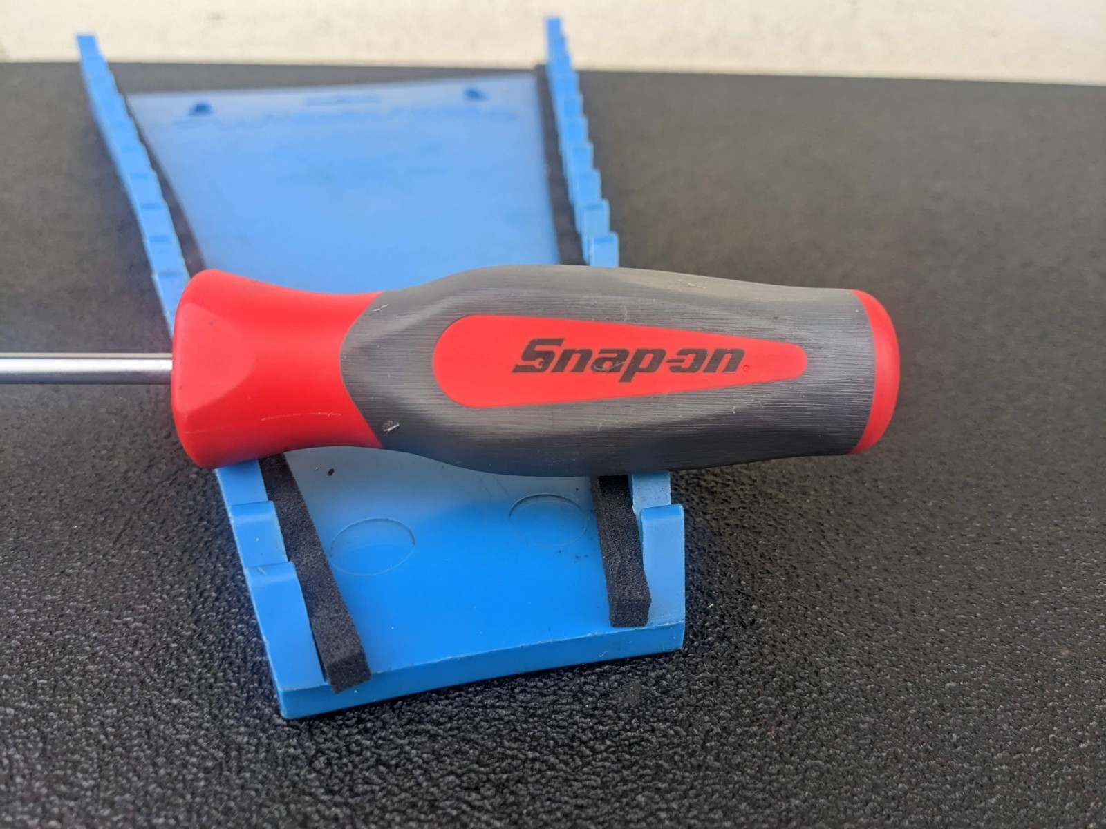 #bh456 Snap-on 3/16″ RED Flat Head Cabinet Screwdriver SHD