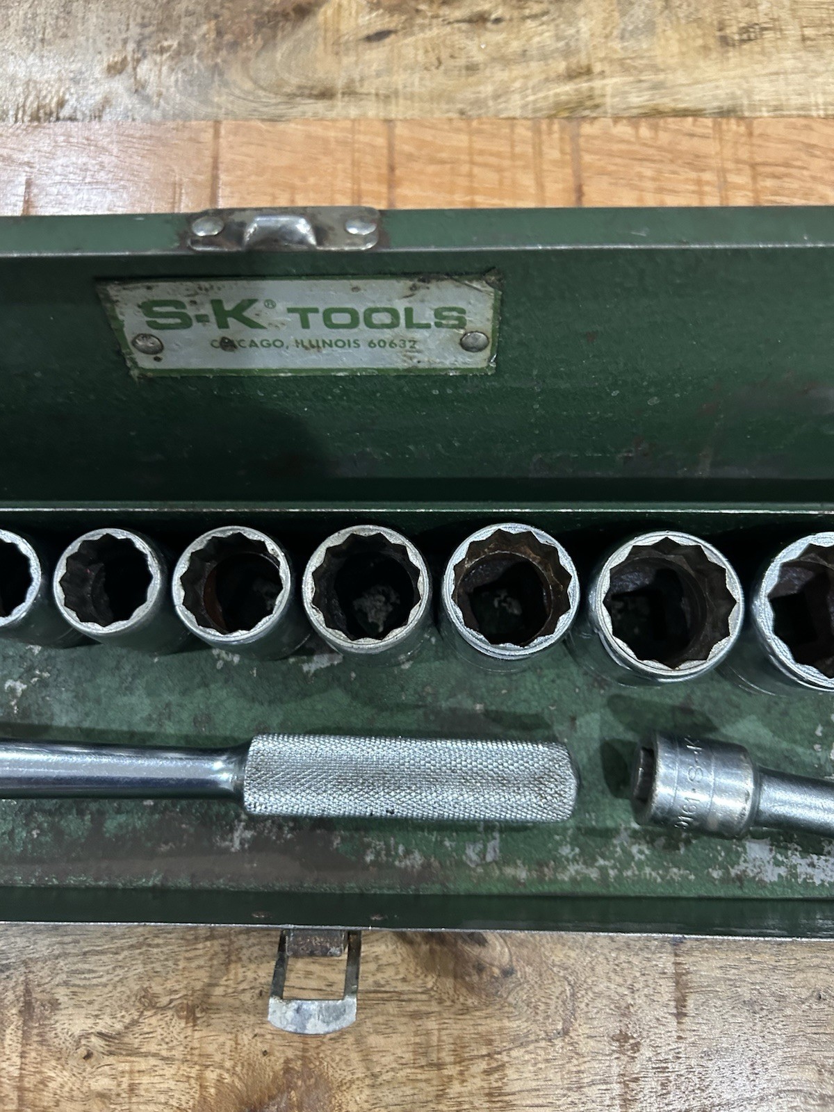 Vintage SK TOOLS 1/2″ Drive Socket Set 15pc Metal Box USA Made S-K Wayne SAE