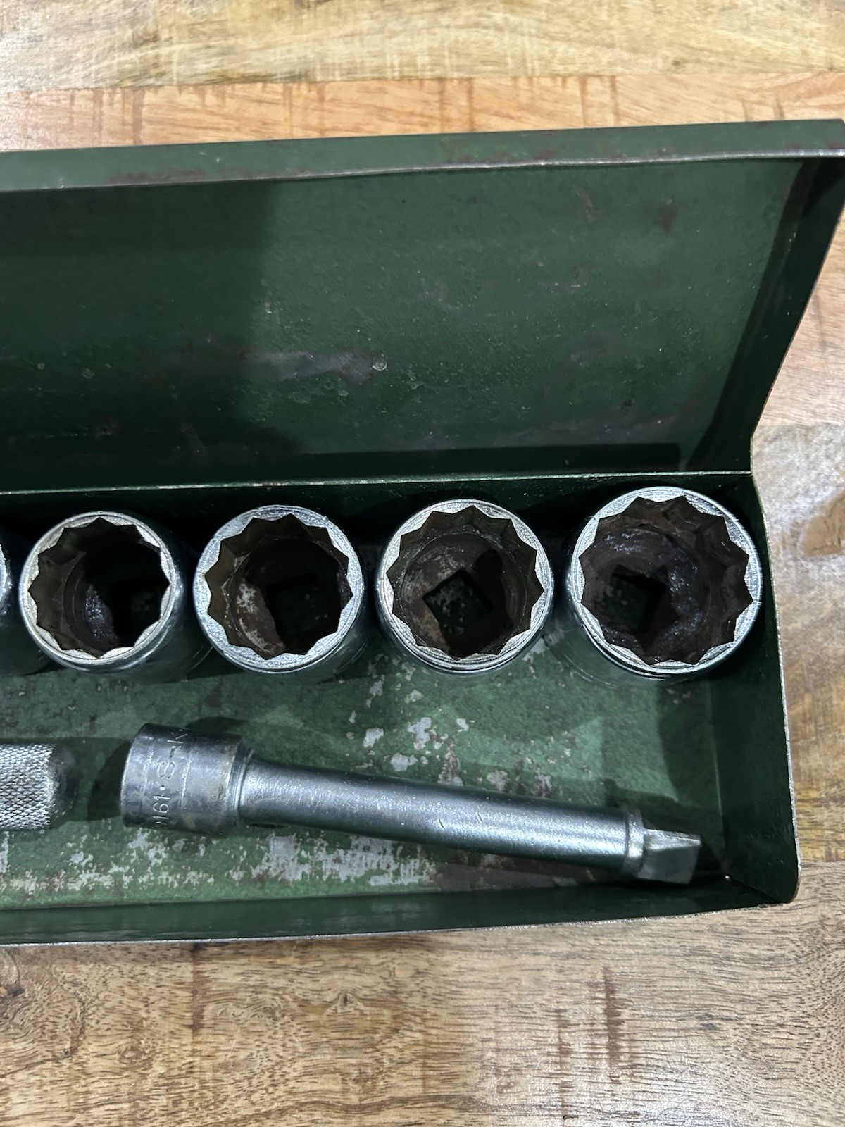 Vintage SK TOOLS 1/2″ Drive Socket Set 15pc Metal Box USA Made S-K Wayne SAE