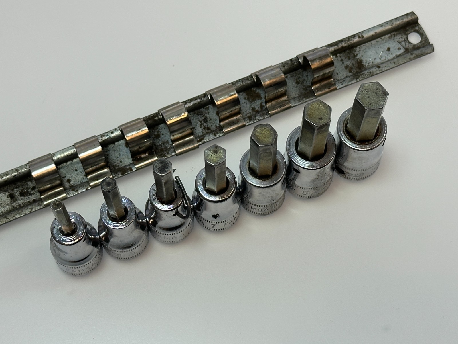Snap-On USA 207EFAMY 7pc 3/8″ Drive Metric Hex Bit Allen Socket Set, 4mm-10 mm