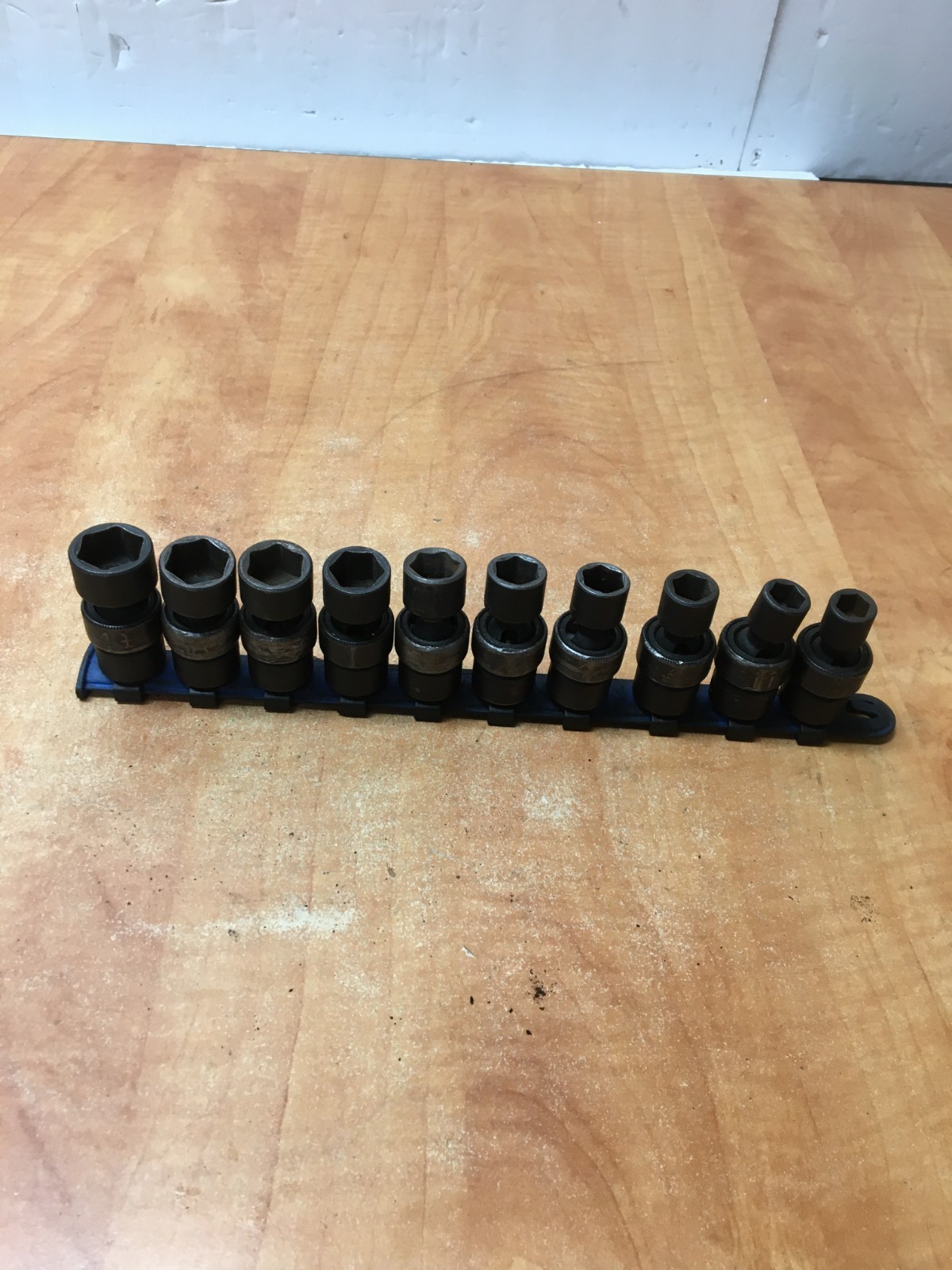 Matco Tools 10Pc Metric 3/8″ Dr Impact Swivel Socket Set 6PT 10-19mm SBUPM106V