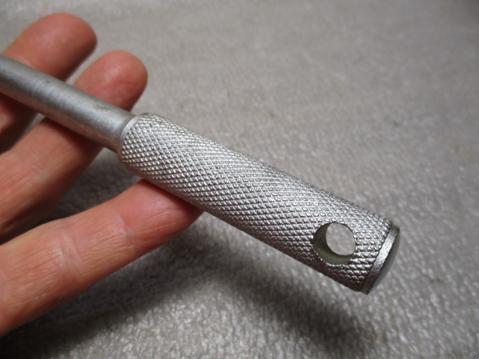 S-K Tools 45153 3/8″ Drive 8″ Knurled Handle Breaker Bar USA SK Diamond Logo