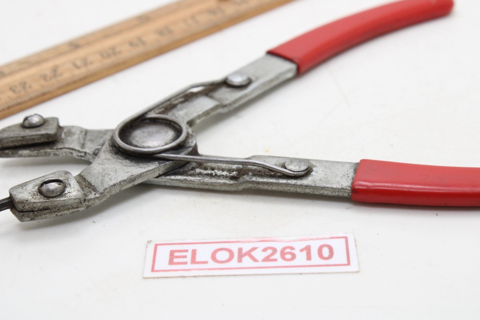 Unbranded 7″ Spring Loaded Red Rubber Handle External Snap Ring Pliers USA
