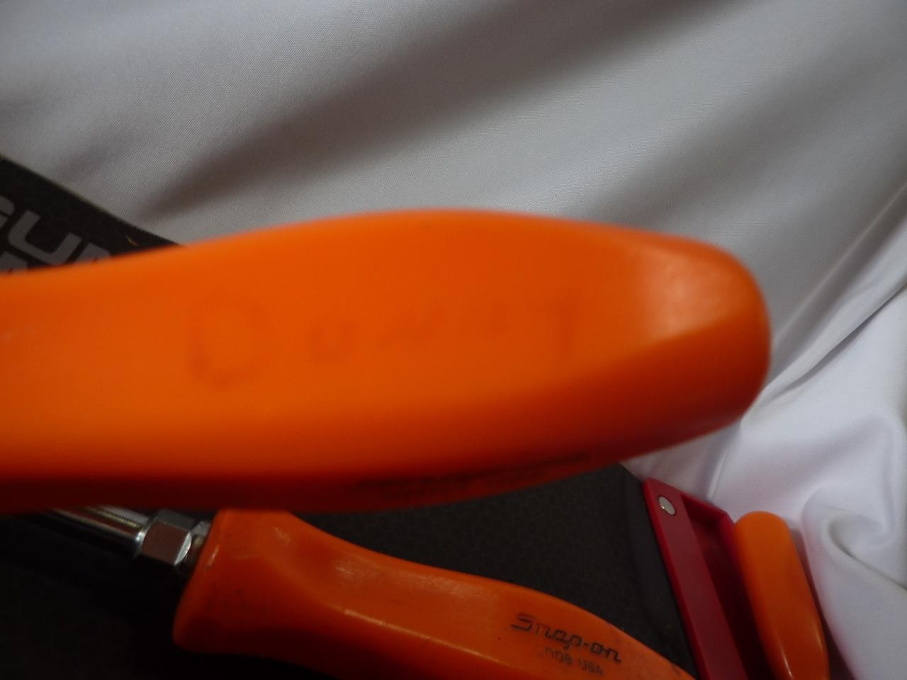 SNAP-ON TOOLS 8-PIECE ORANGE HANDLED SCREWDRIVER SET – FREE SHIPPING
