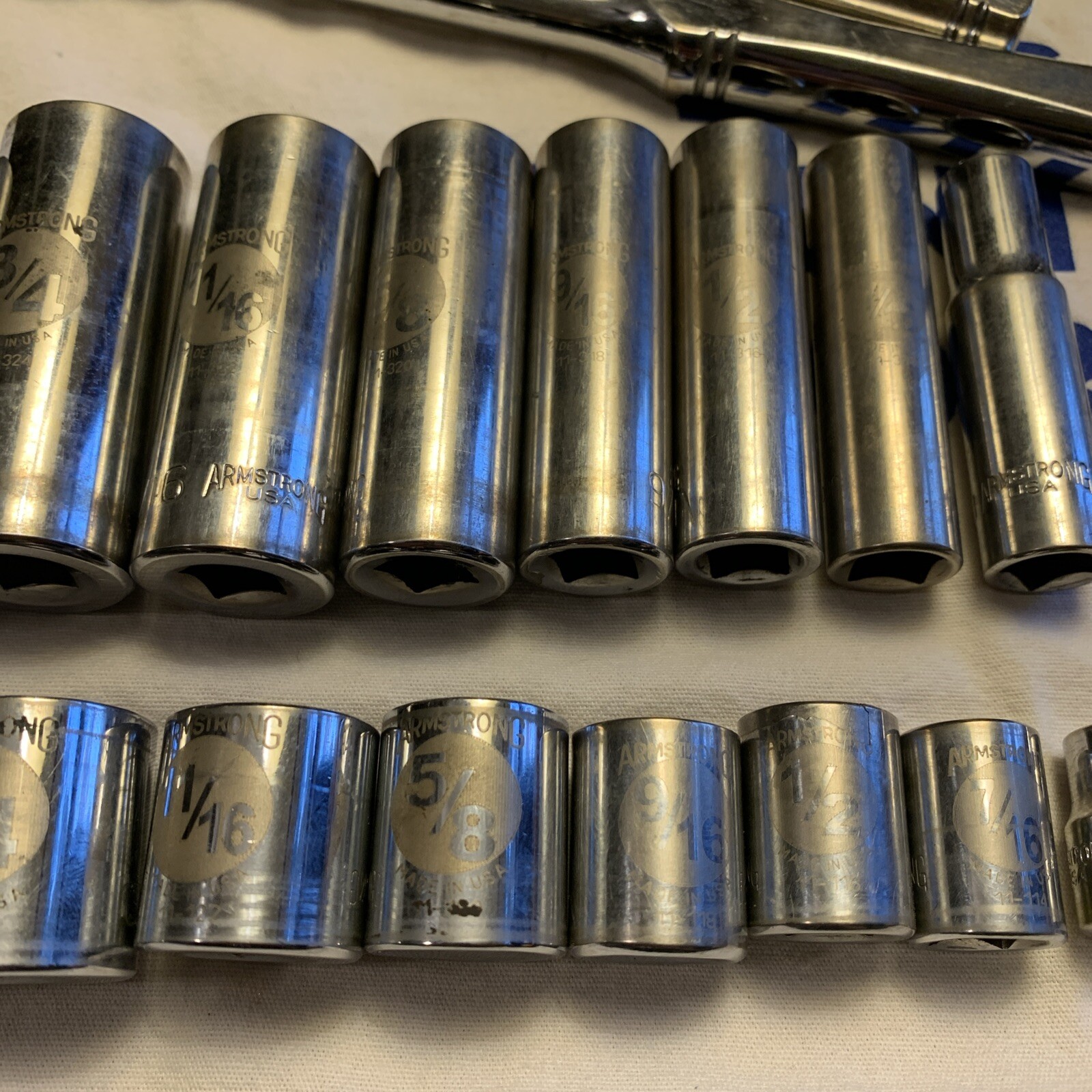 Armstrong 3/8″ Drive 25pc 12pt SAE Shallow & Deep Socket Set w/ Ratchet & more