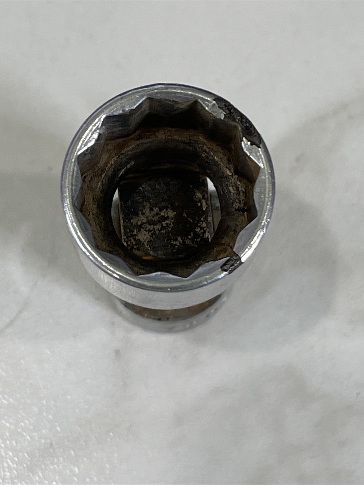 Snap on USA FVU22, 11/16″ Inch 3/8″ Drive 12 Point Universal Socket Vintage