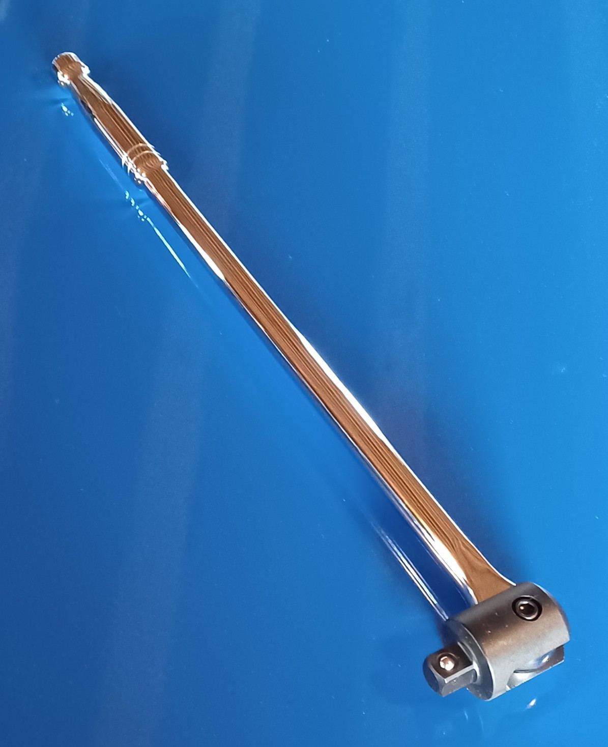 Quinn 1/2″ Drive Pivoting Head 19″ Breaker Bar – Polished Chrome