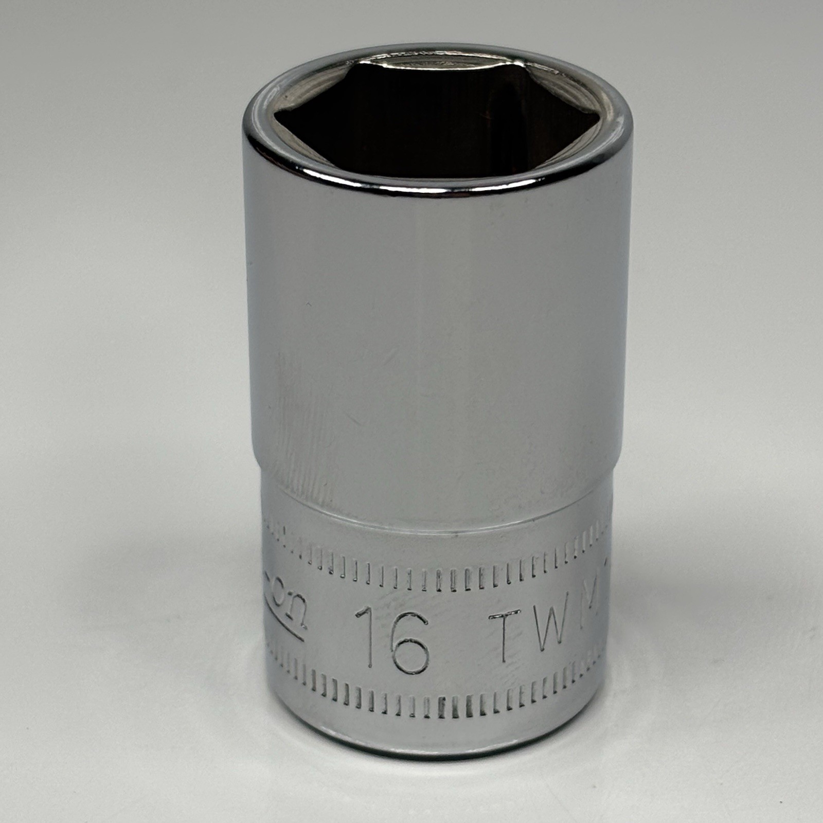 NOS Snap On Tool TWM16 1/2 Dr 6Pt Metric 16mm Flank Dr Shallow Socket USA 1987