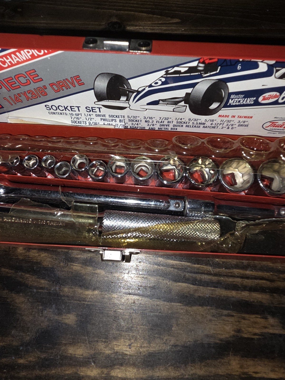Vintage 21 Piece Socket Set-True Value
