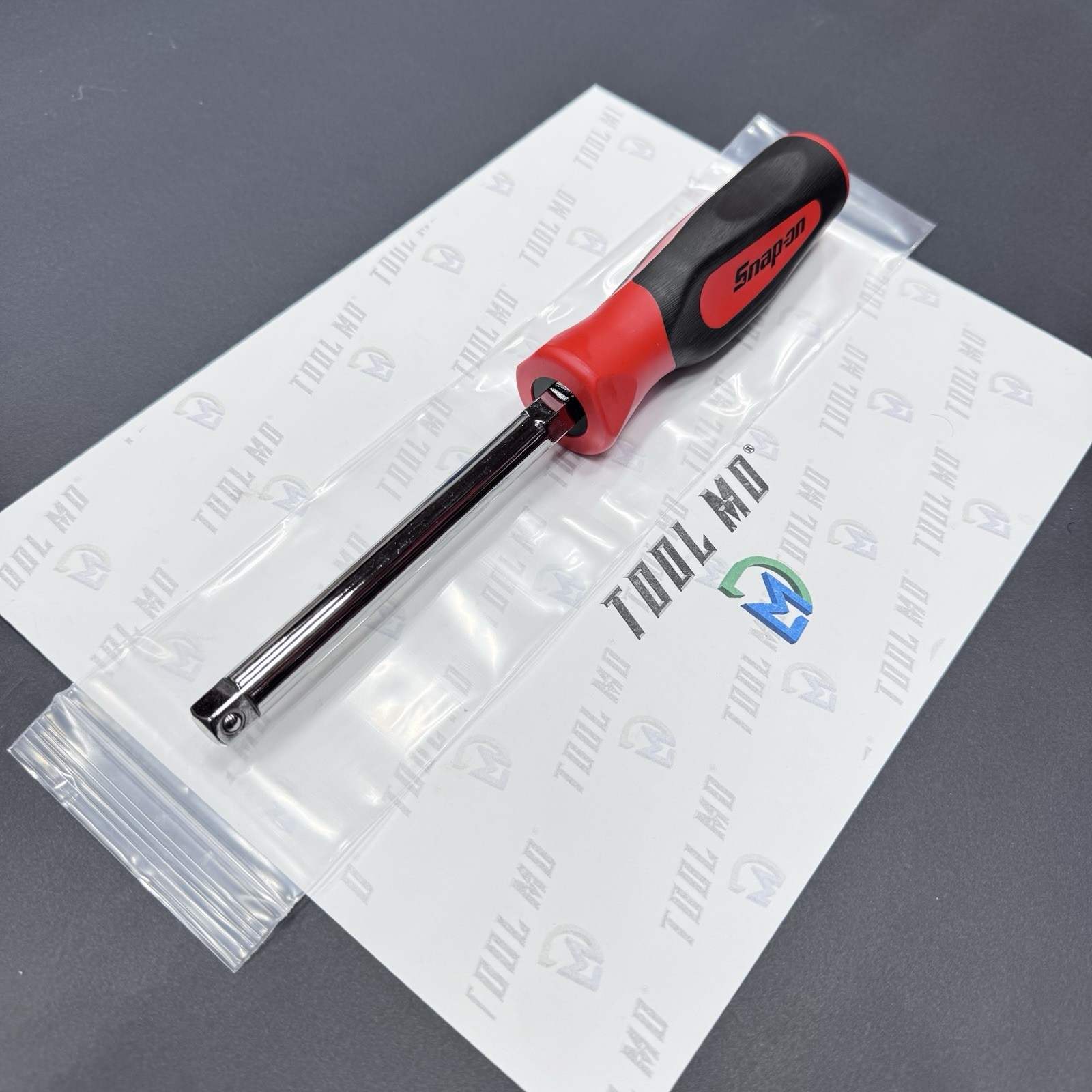 Snap-on Tools USA NEW RED 3/8″ Drive Soft Grip Standard Shank Driver SGF50CR