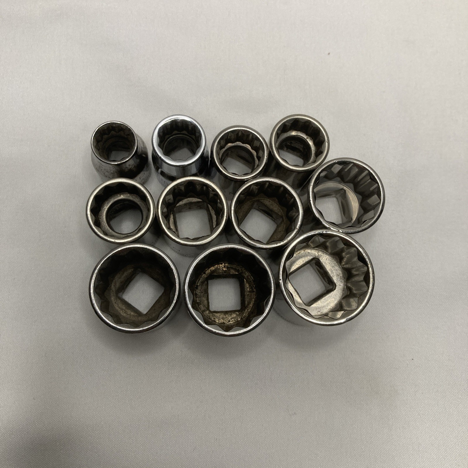 Craftsman USA 3/8″ Drive 12 pt Metric Socket Set 9mm – 19mm USA 11 piece
