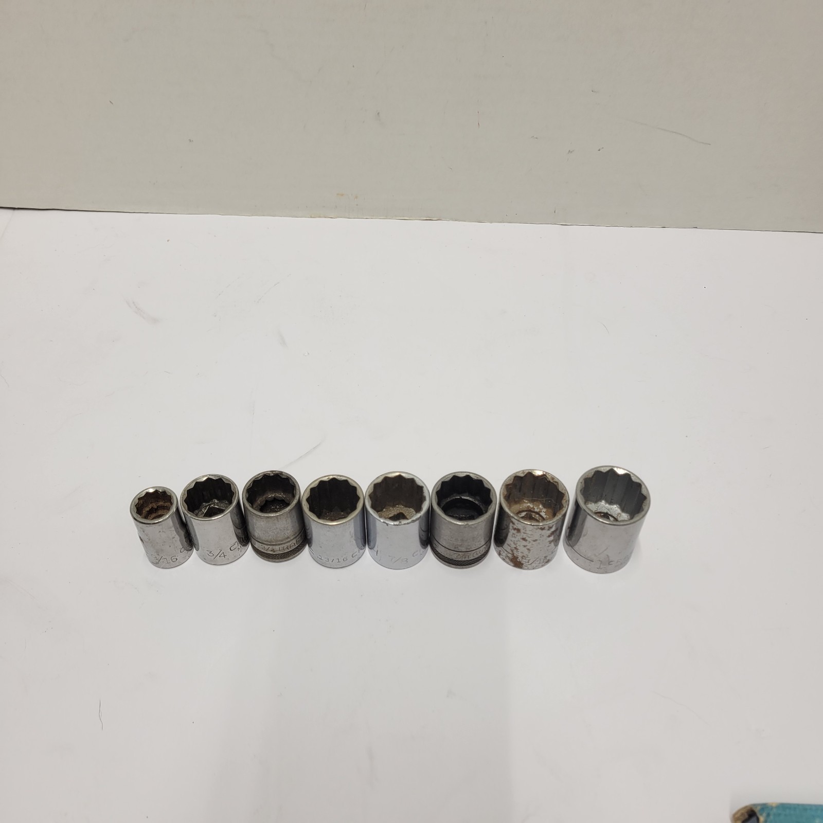 Craftsman USA 1/2″ Drive 8 PC Socket Set 9/16, 3/4, 13/16 7/8 15/16 1″ 12 Point