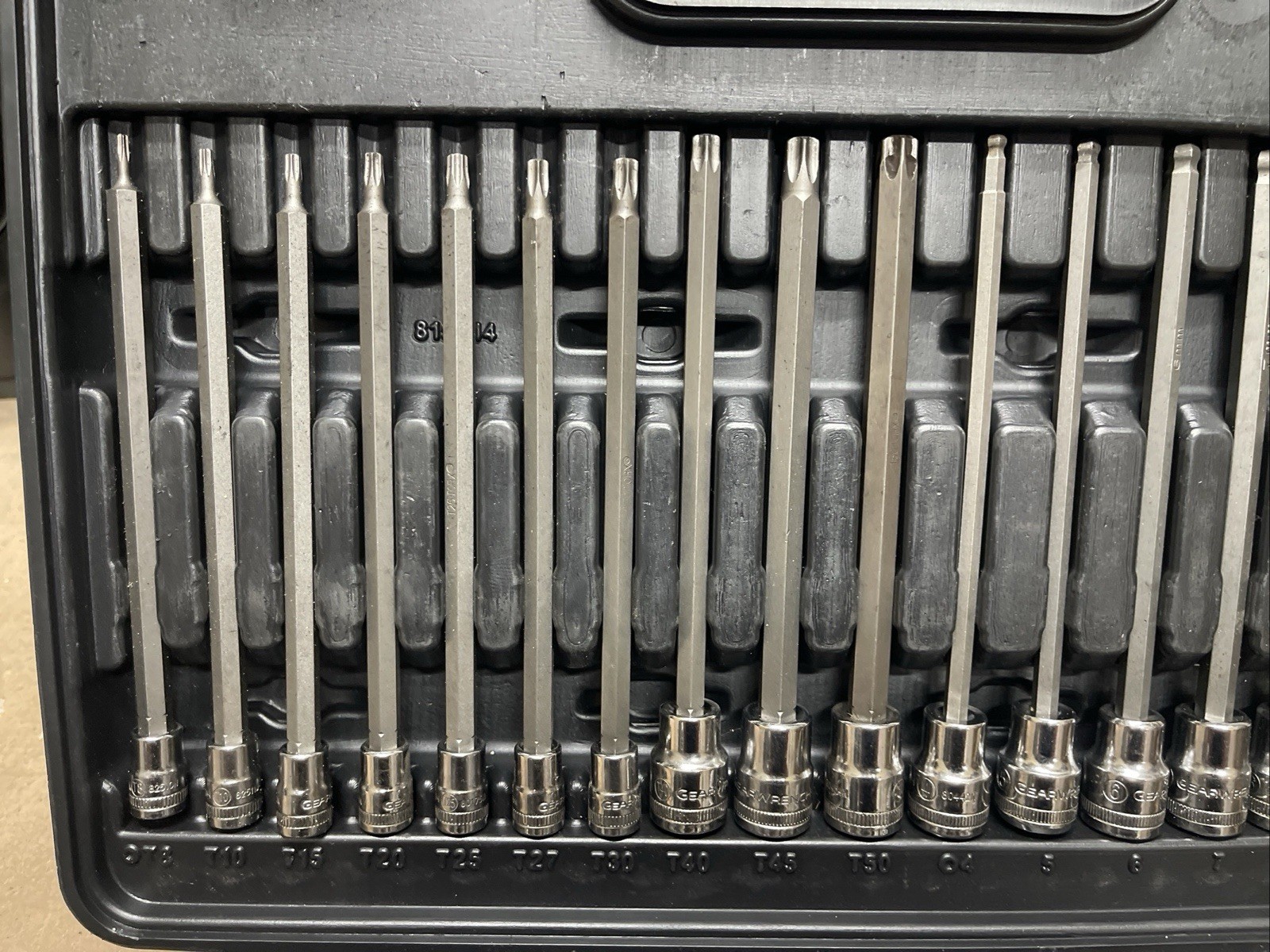 GEARWRENCH 80742 Master SAE/Metric Hex And Torx Bit Socket Set – 84 Pc.
