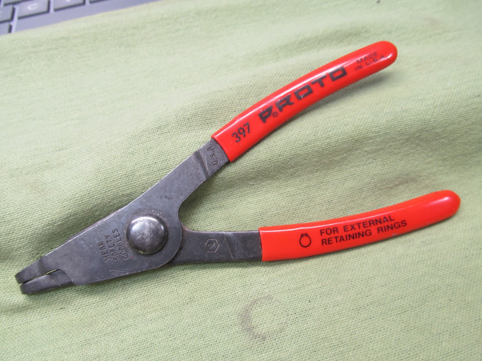 Pair of USA Made Snap Ring Pliers – 6″ External PROTO & 5.5″ Internal MILBAR