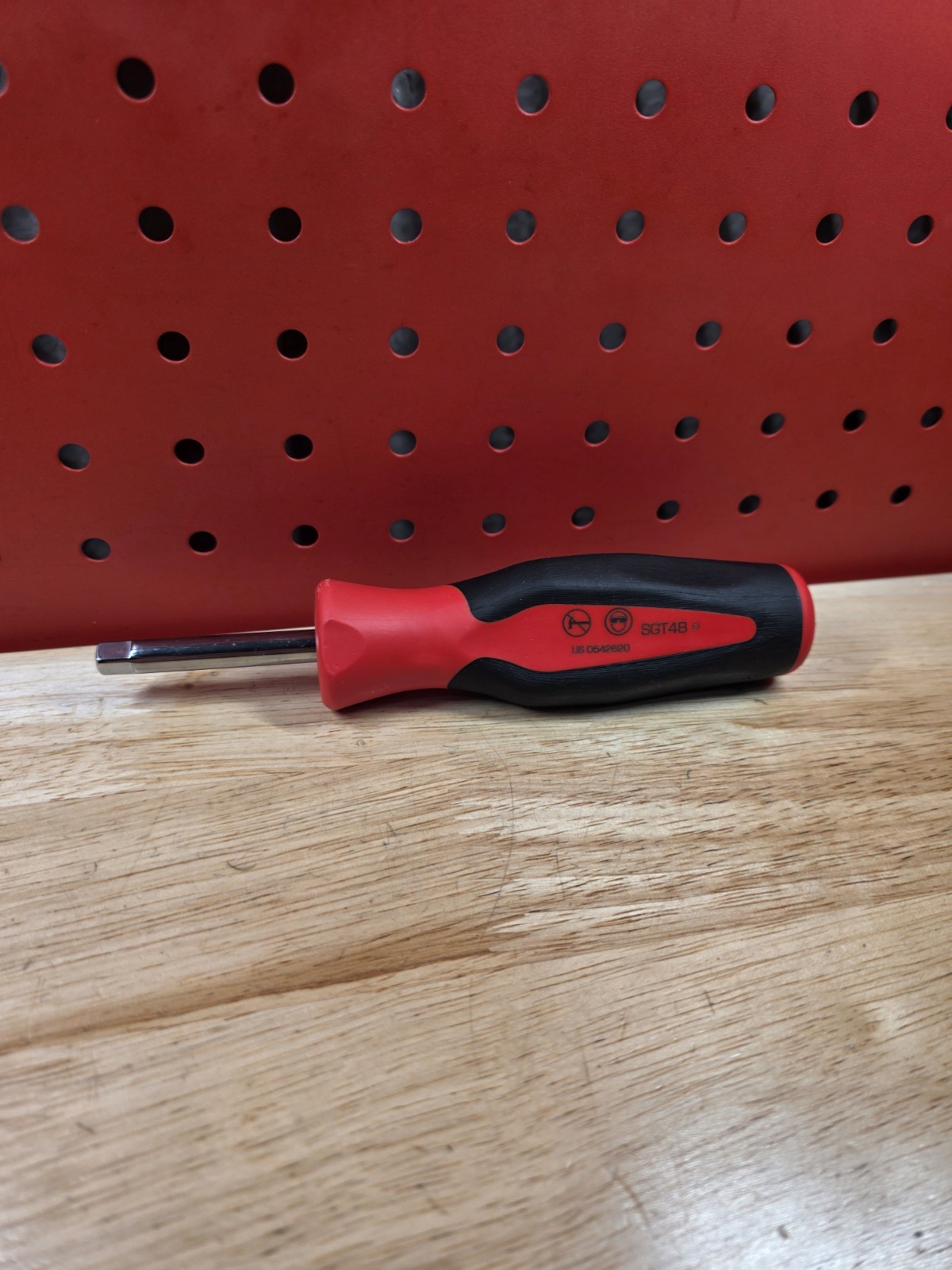 Snap-on Tools SGT4B RED 1/4″ Drive Soft Grip Standard Shank Driver USA