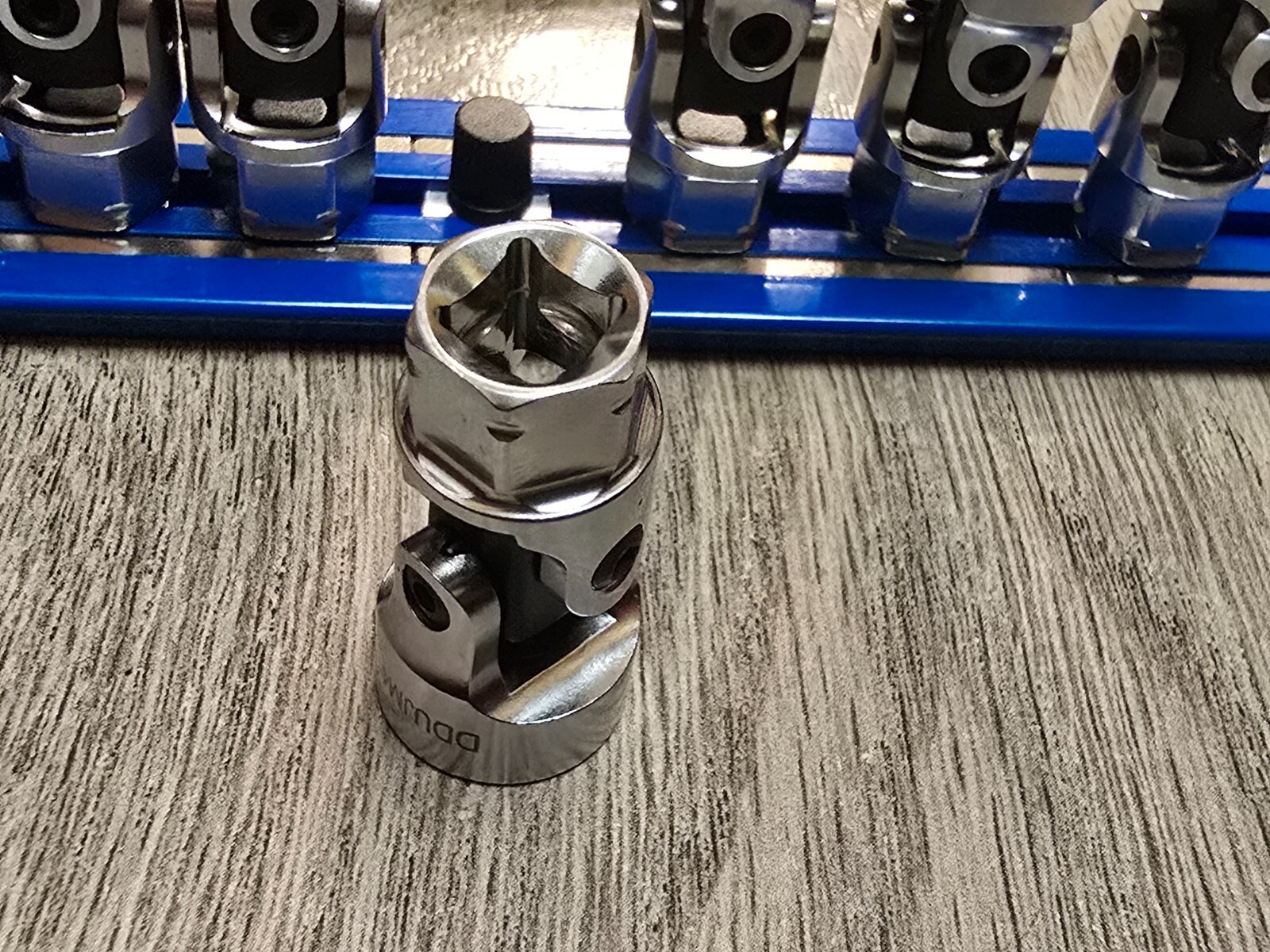 Vim Tools 1/4″ / 11mm Dual Drive Metric Flex / Universal Socket Set #DDSUJM400