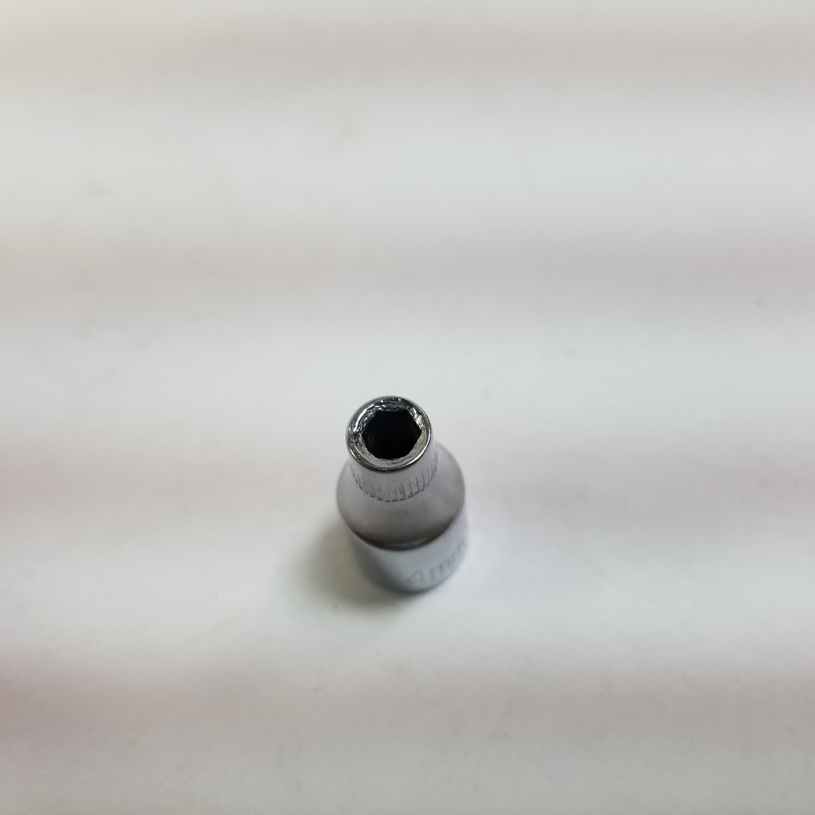 Vintage Craftsman 1/4″ Drive 4MM 6 Pt Shallow Socket G 43505 Top Knurl USA