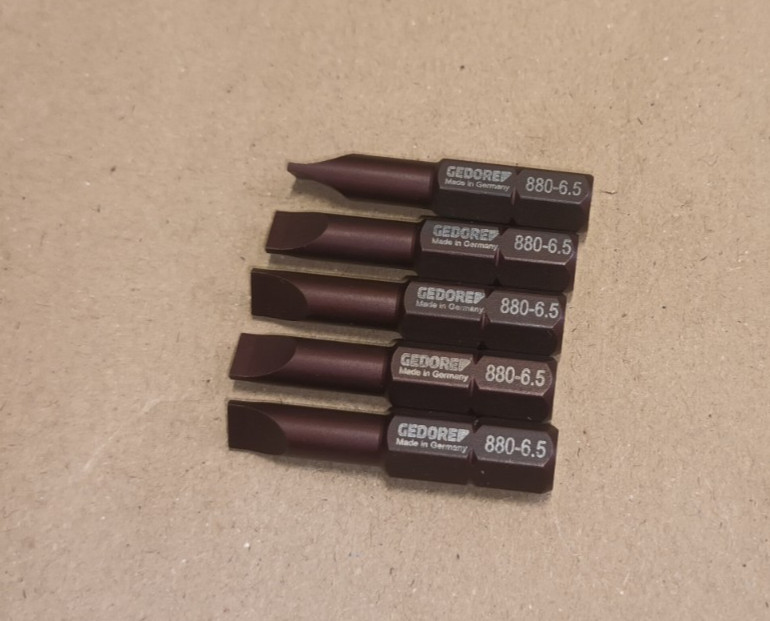 (5 pack) GEDORE 880 6.5mm Flat Slotted 5/16″ Drive Screwdriver Bit Red Finish