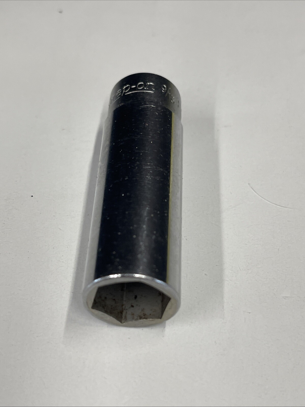 Snap-On Tools USA 1/2″ Drive 12 Point SAE Size 9/16″ Deep Chrome Socket SVS181