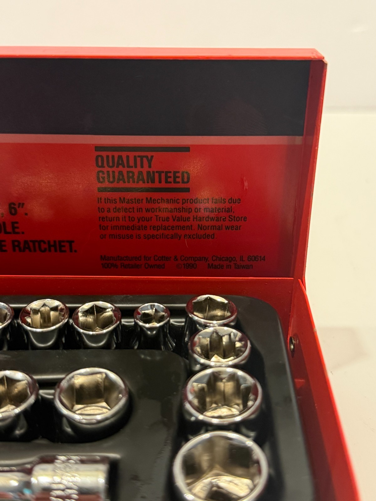 Master Mechanic 17 Pc 1/4” Drive SAE Socket Set Chrome Vanadium Metal Case