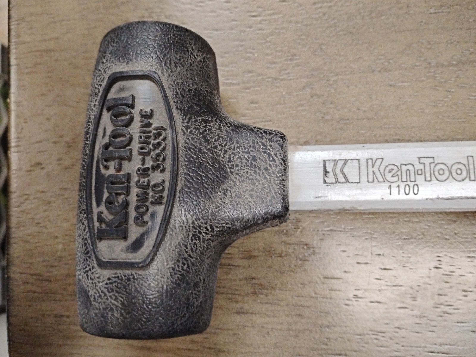 Ken-Tool Power-Drive 14.5″ Dead-Blow Mallet Fiberglass Handle 3 Lb Head ID 35333