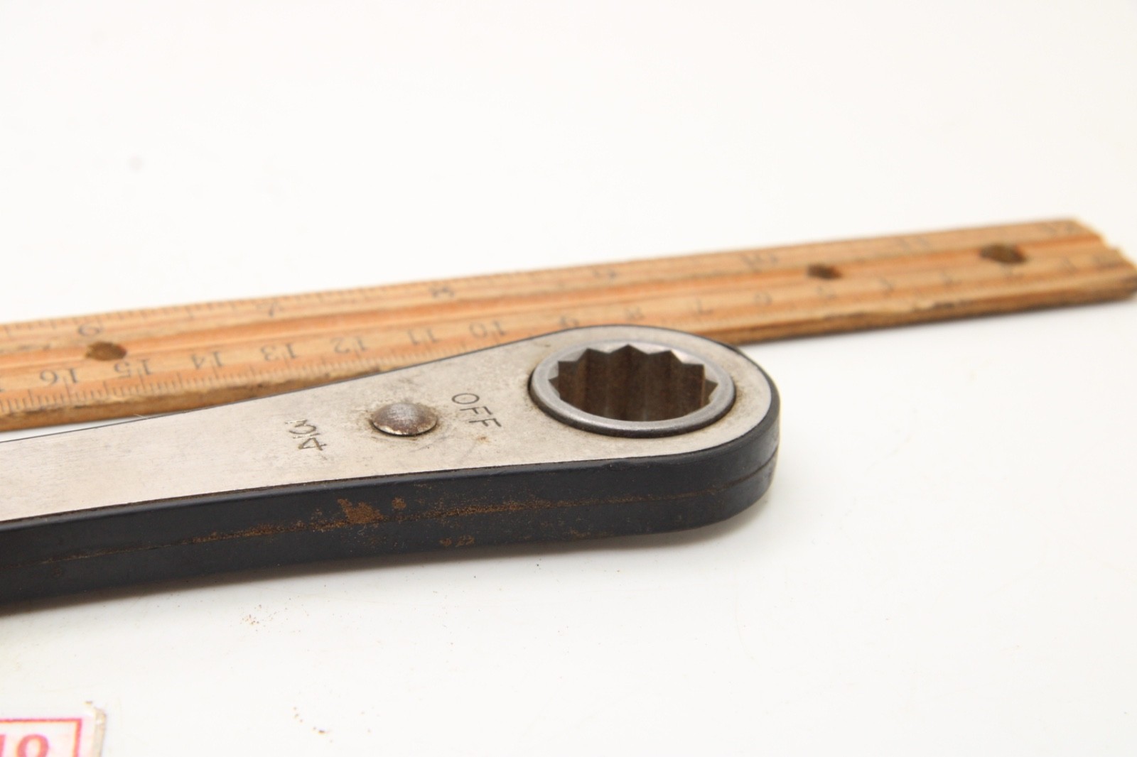 Craftsman 243684 5/8″ X 3/4″ 8-1/2″ Long 12 Point Ratcheting Box End Wrench USA