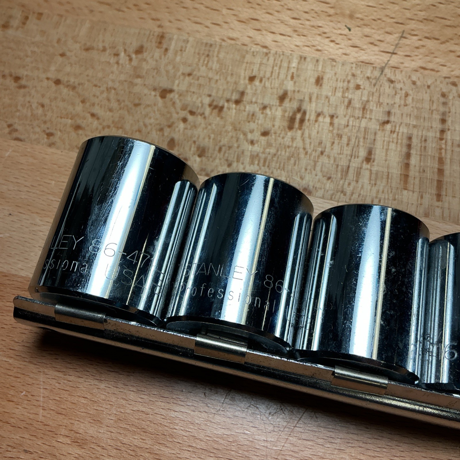 Stanley USA Professional 10pc 12 Point 1/2″ Drive Socket Set: 1” To 7/16”
