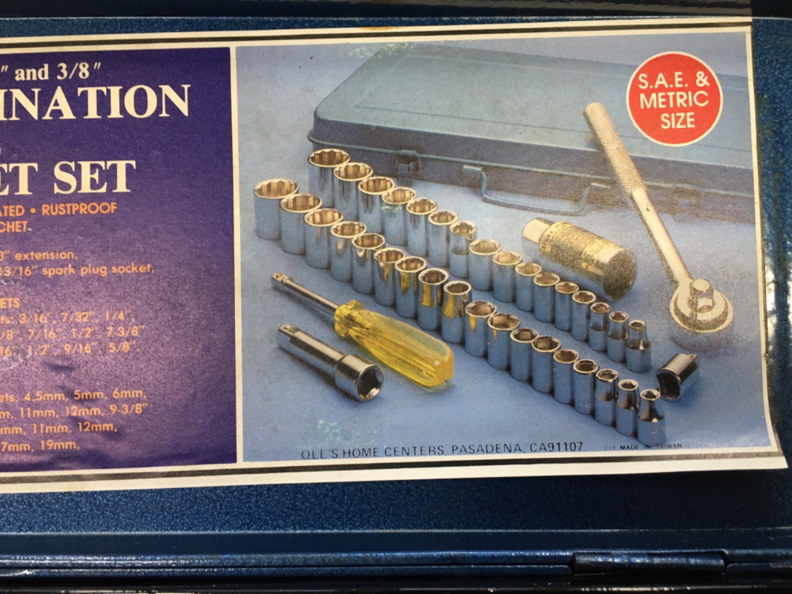 40 piece 1/4 & 3/8 combination drive socket set. Standard & Metric