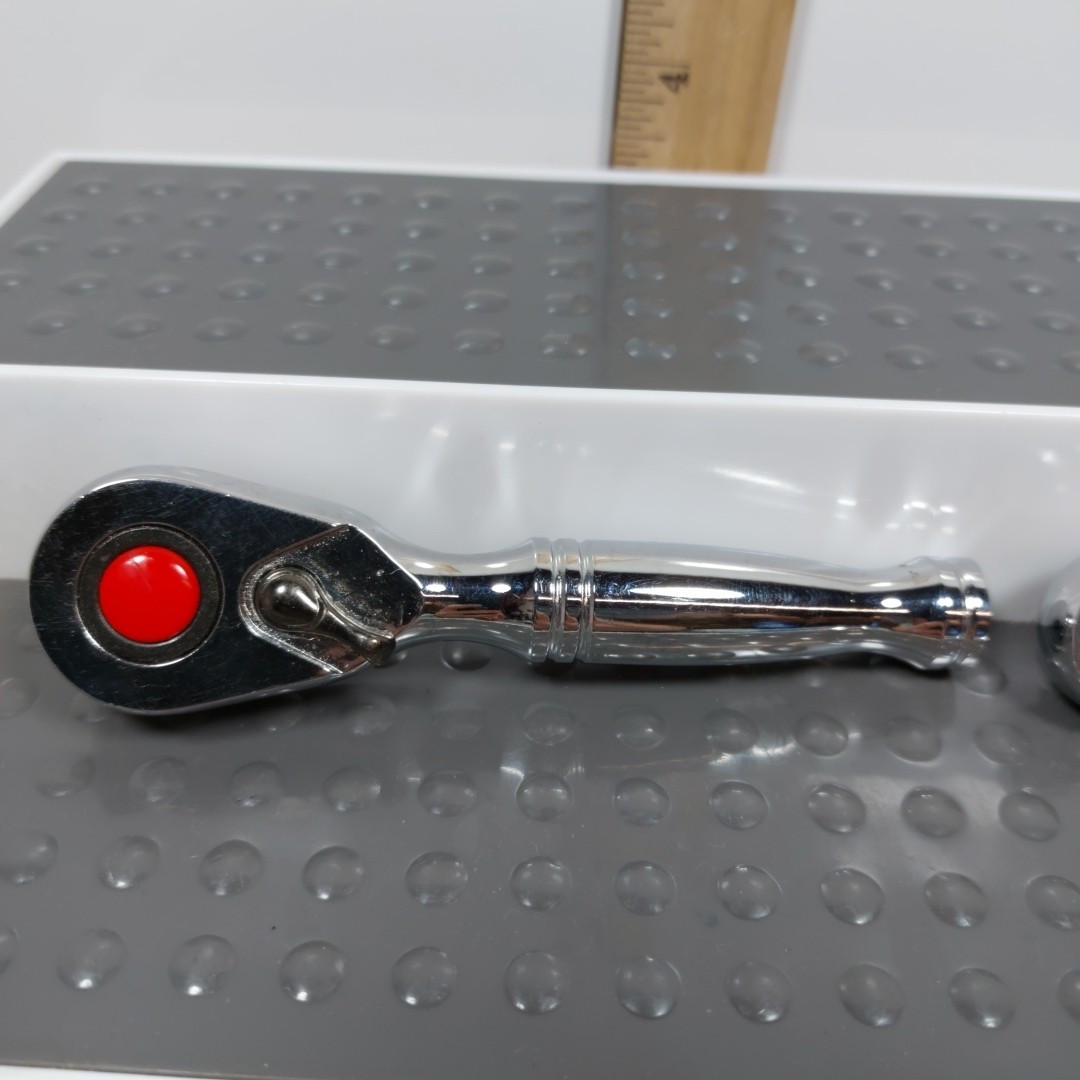 Vtg Stubby Ratchet Set Tawain 1/4, 3/8 & 1/2 Reversible
