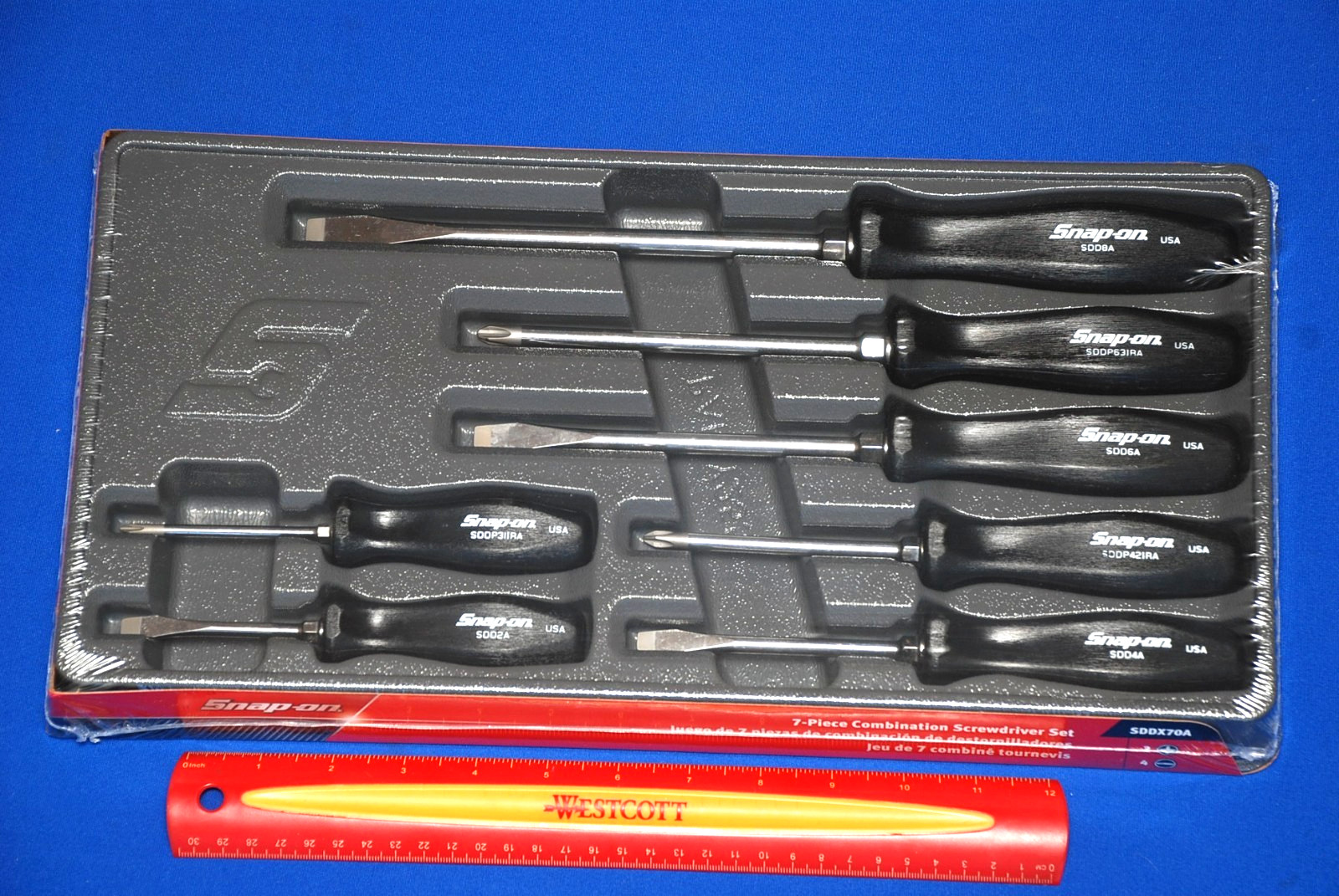 Snap-on NEW Ships for FREE 7 Pc Black Hard Grip Combo Screwdriver Set SDDX70A