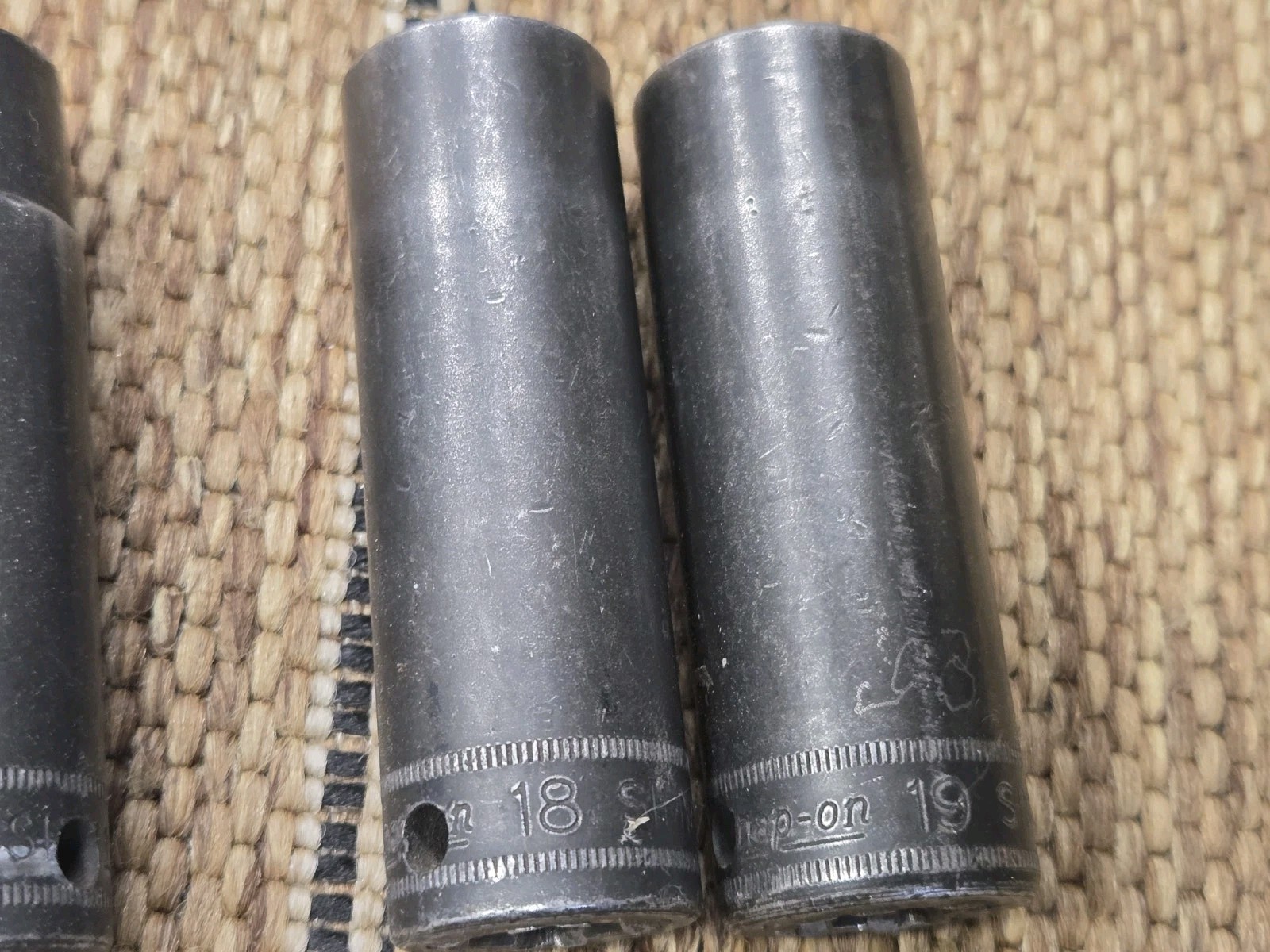 Snap-on 9 deep well 1/2″ metric impact sockets. 10mm-16mm & 18,19 Mm Socket