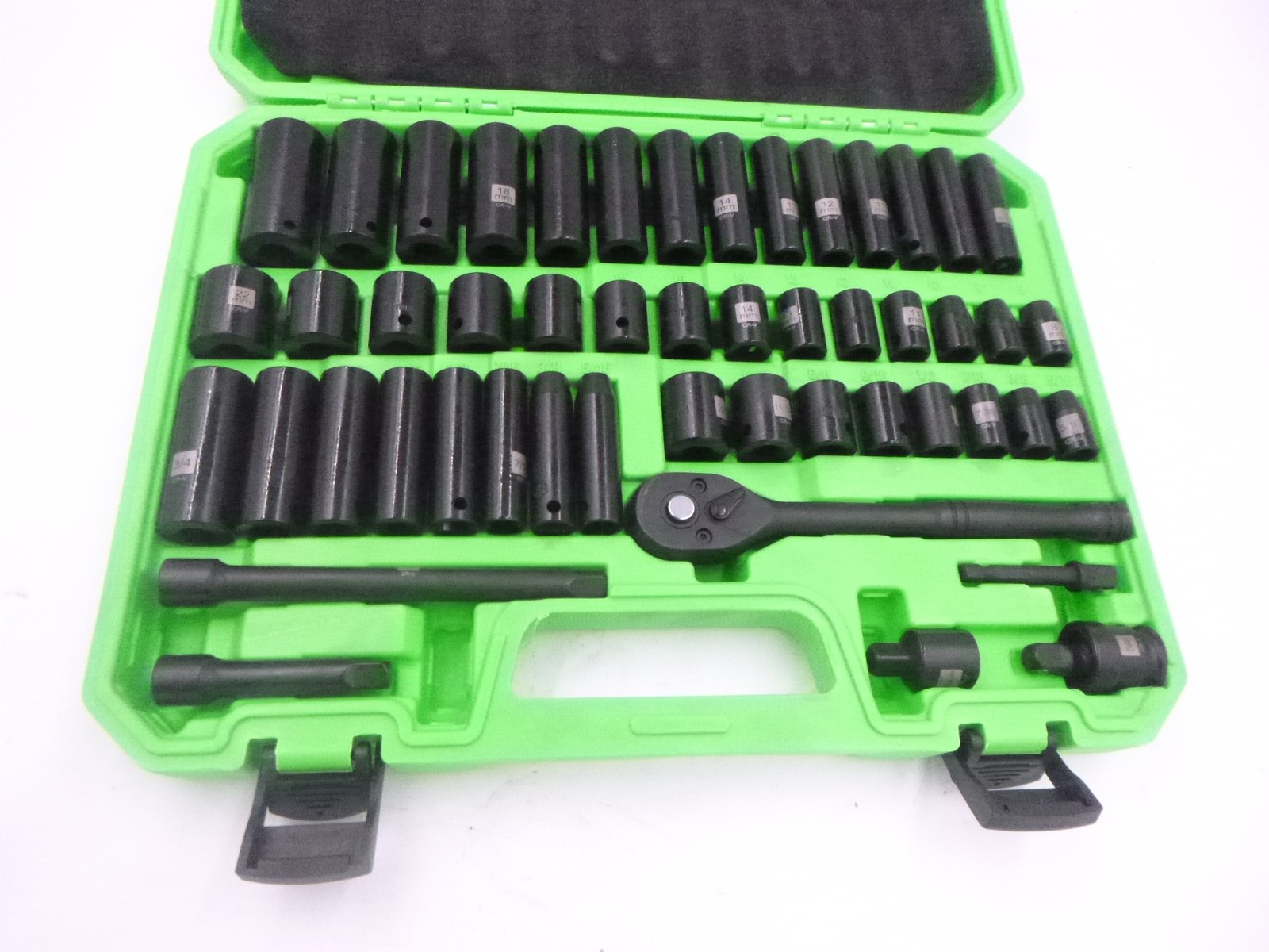 Bourvill 3/8″ 50-Piece Impact Socket Set with Extension Bar