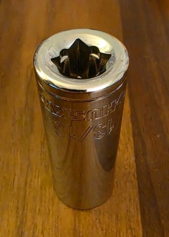 Husky 13/16″ Deep Well Socket 12 Point 1/2″ Drive China/Taiwan