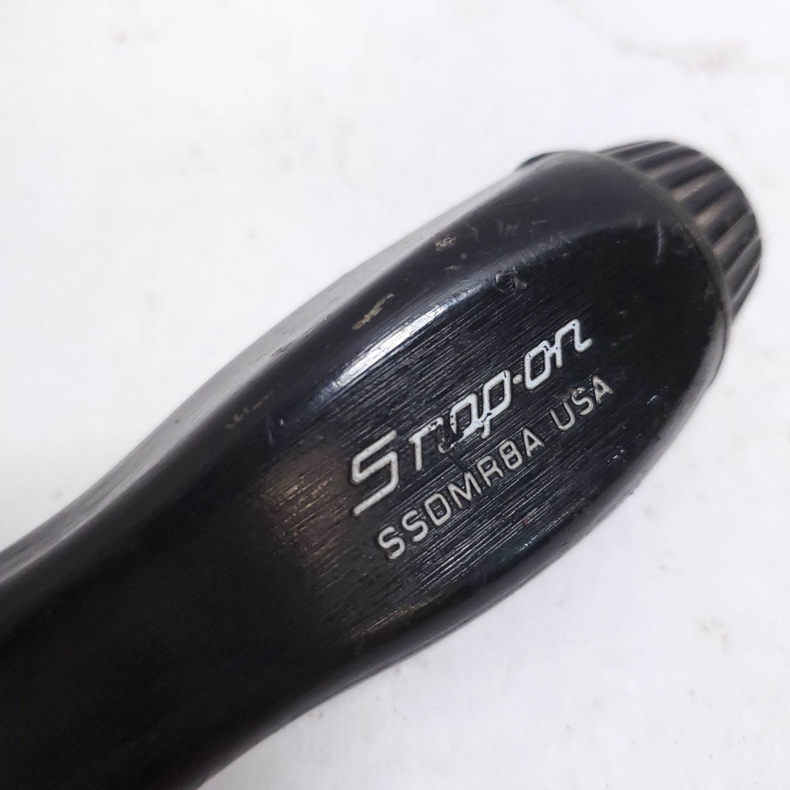 Snap-On SSDMR8A 8″ Long Ratcheting Magnetic Bit Driver