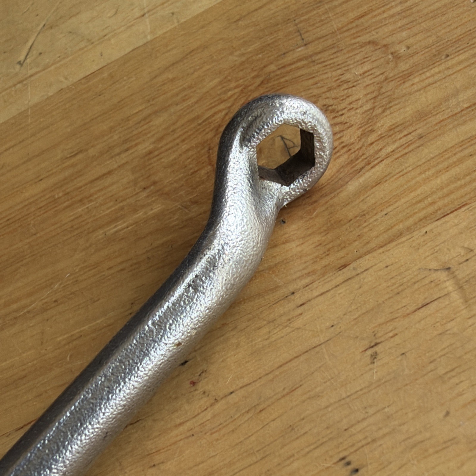 Lisle Tools 5/16″ x 3/8″ Brake Bleeder Double Box End Wrench 6 Point 10900
